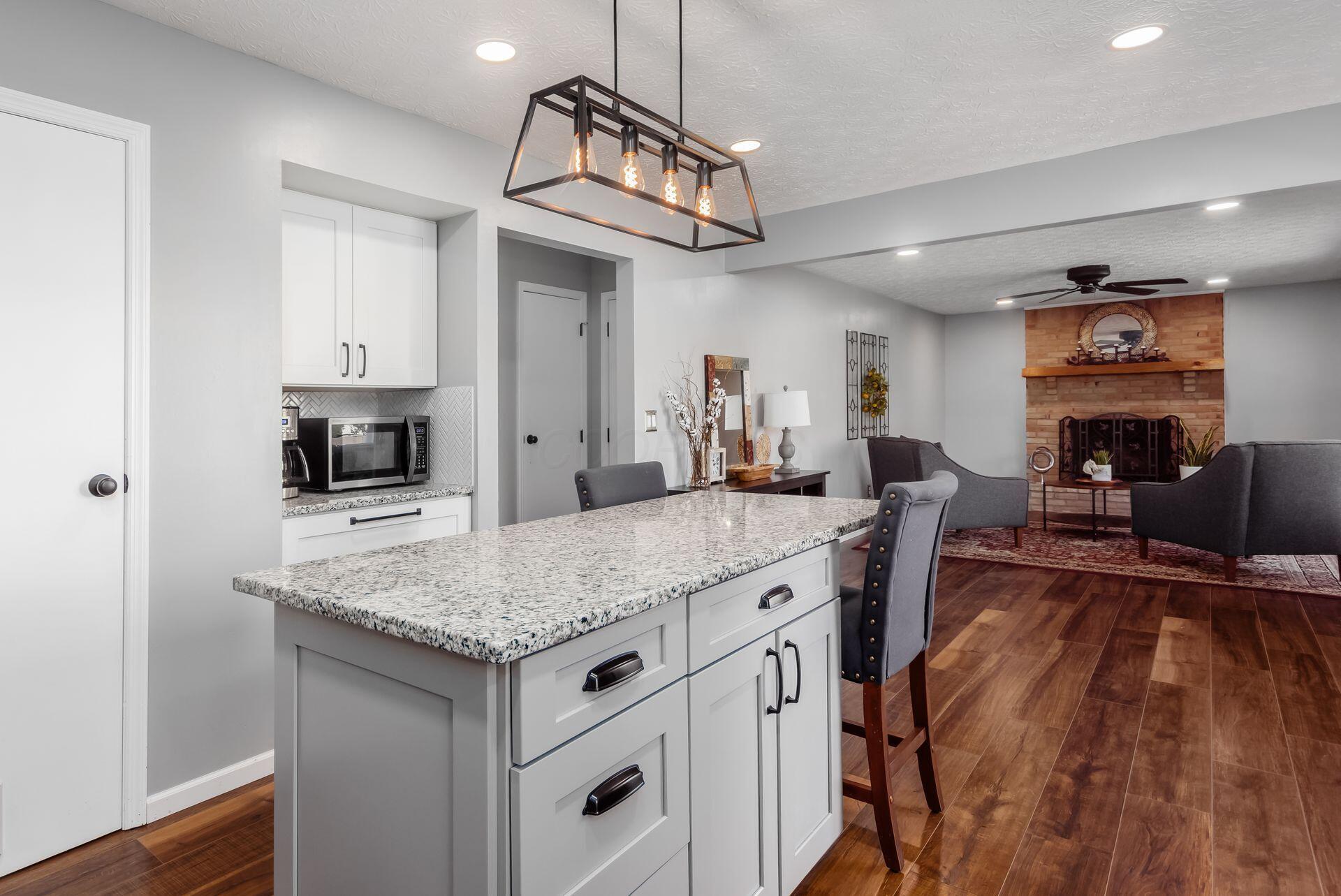 3876 Tweedsmuir Drive