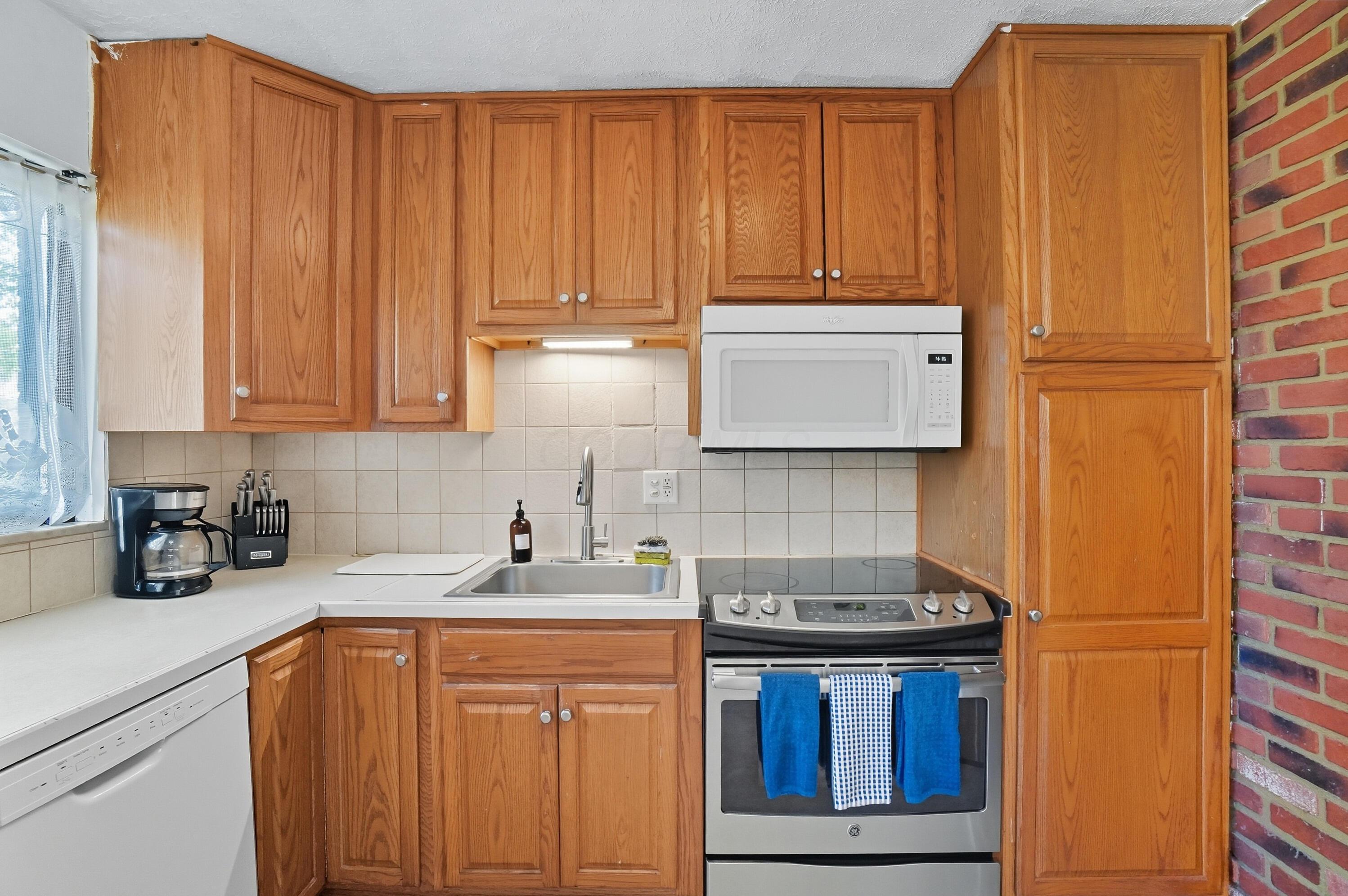 5462 Roche Drive