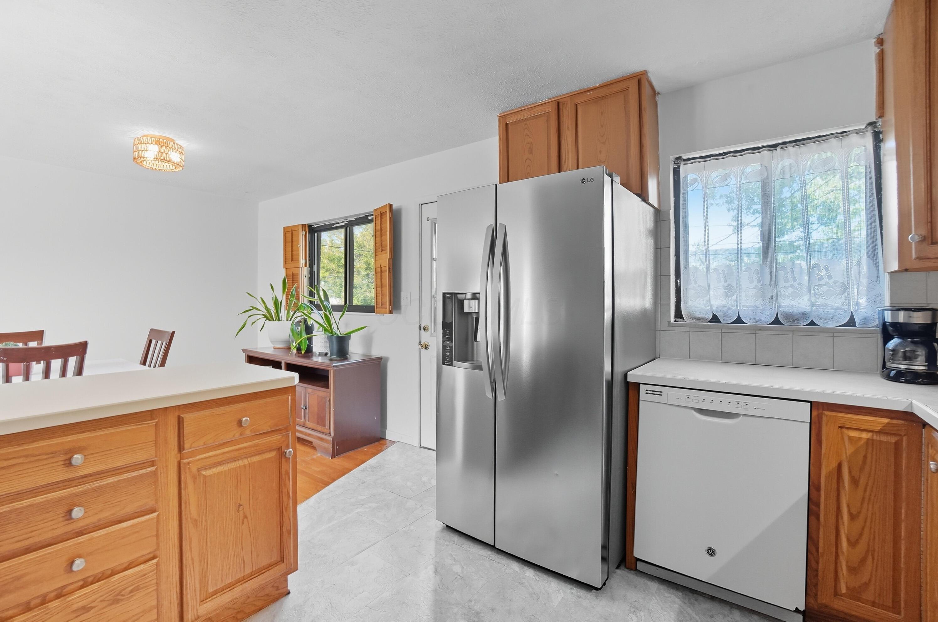 5462 Roche Drive