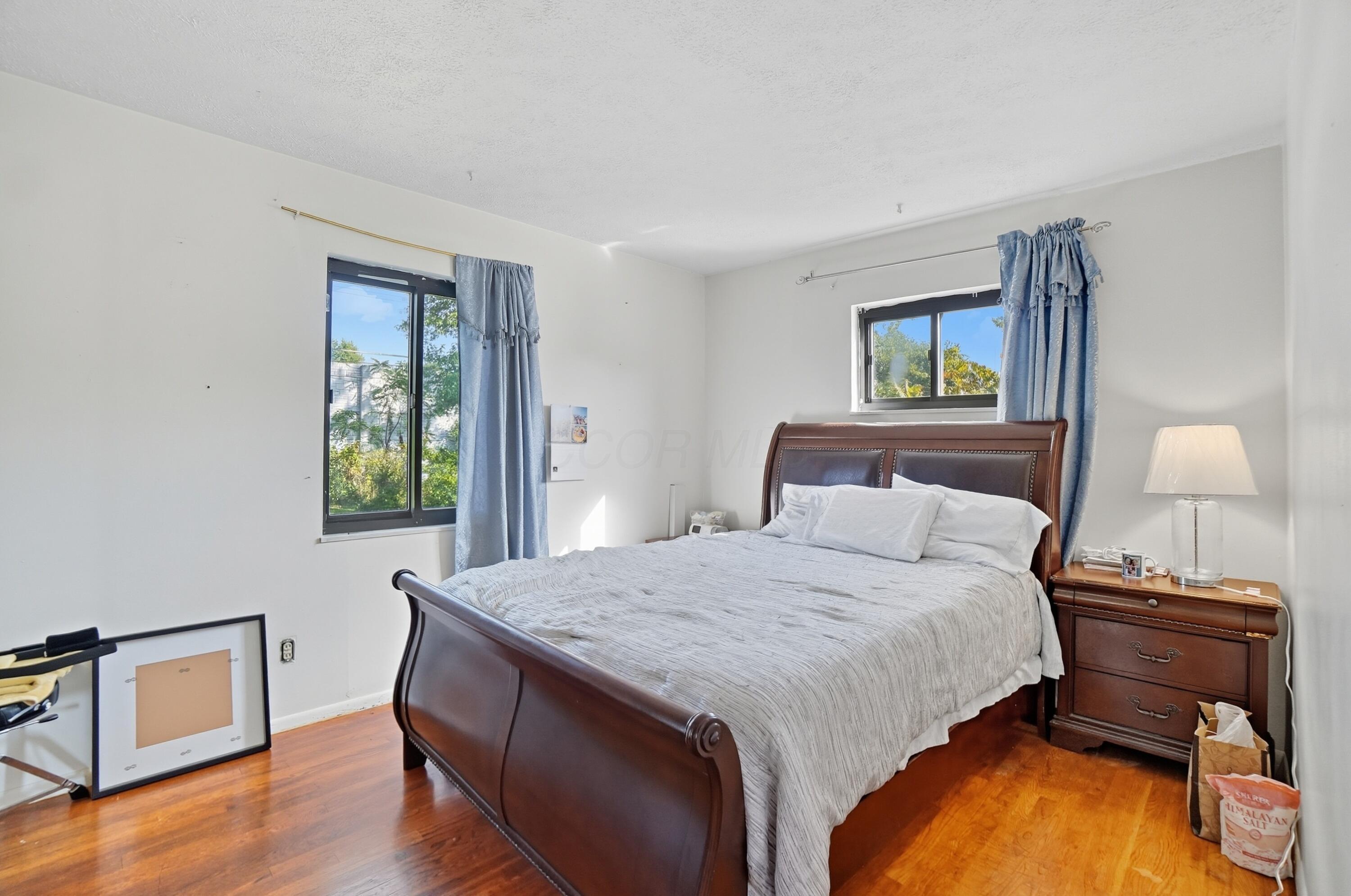 5462 Roche Drive