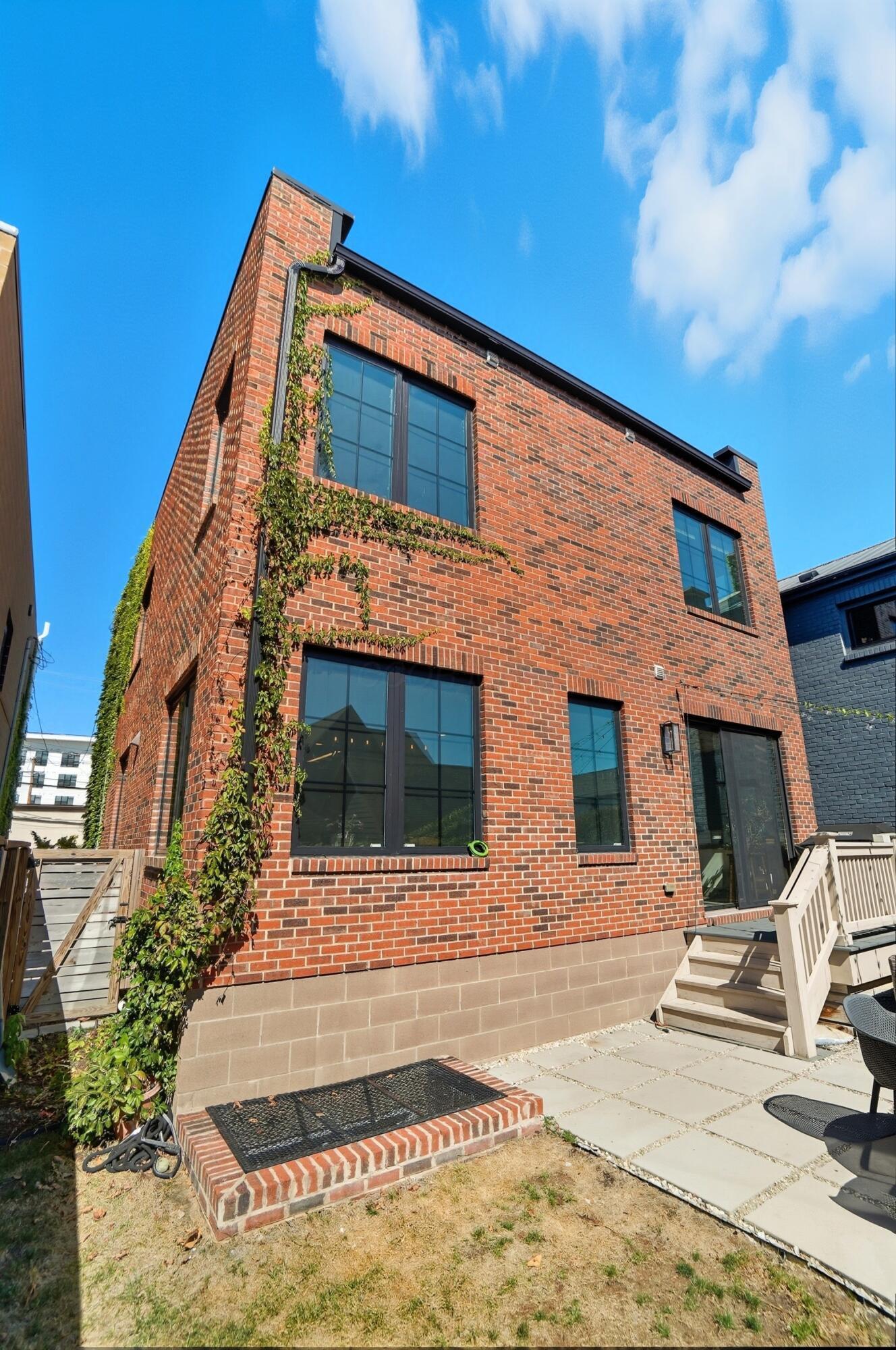 249 E Greenwood Avenue