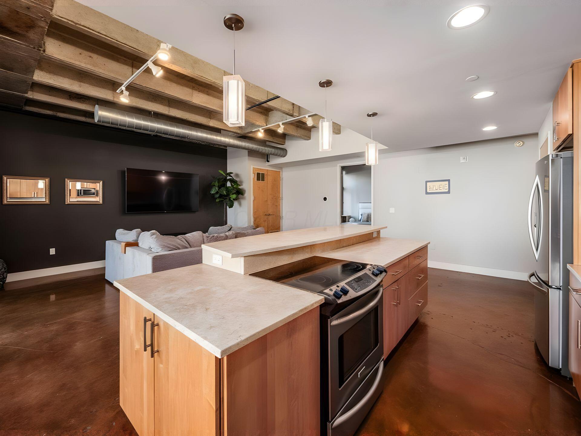 199 S 5th Street, 405