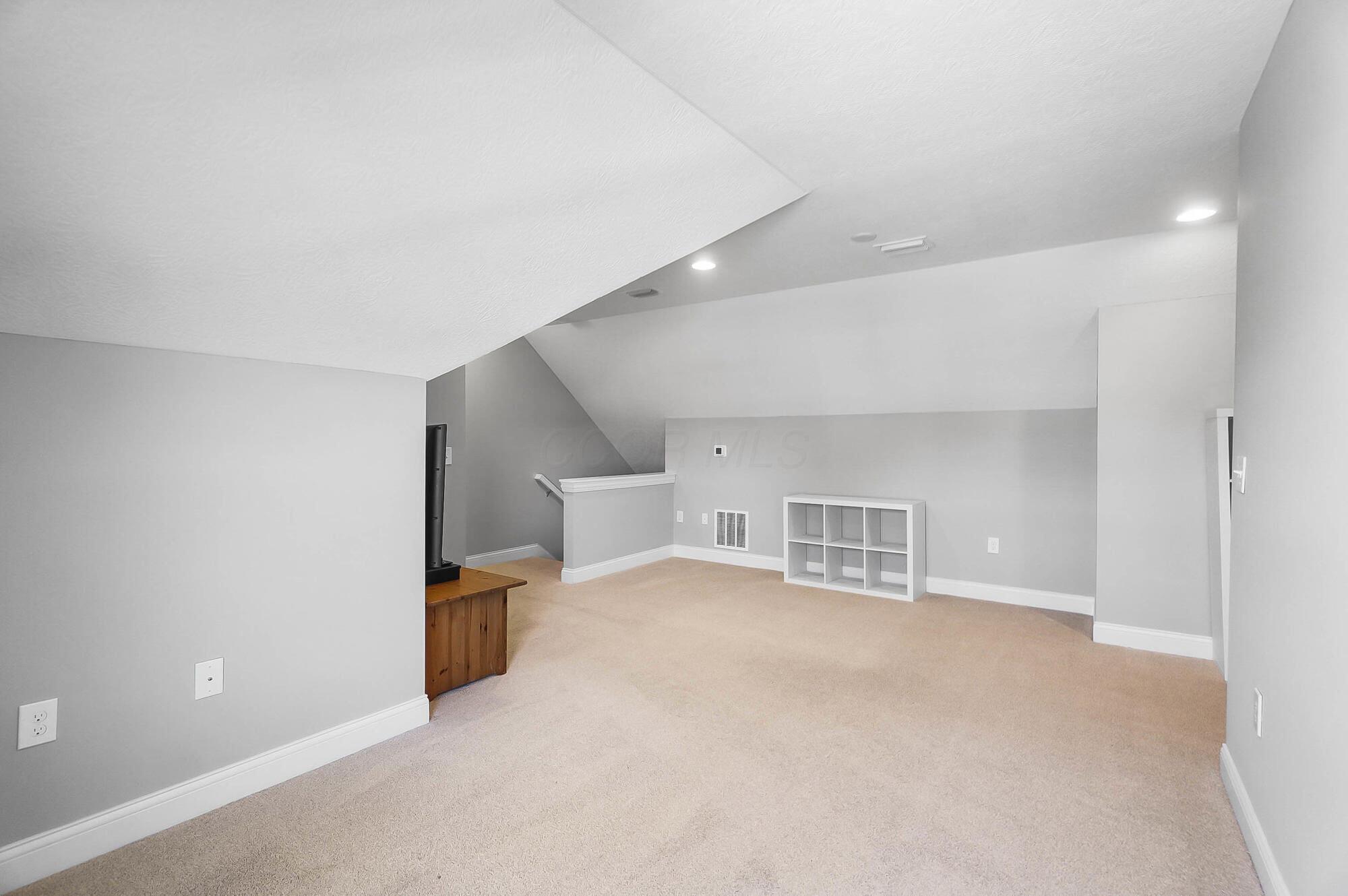 510 Garden Gate Lane, Lewis Center