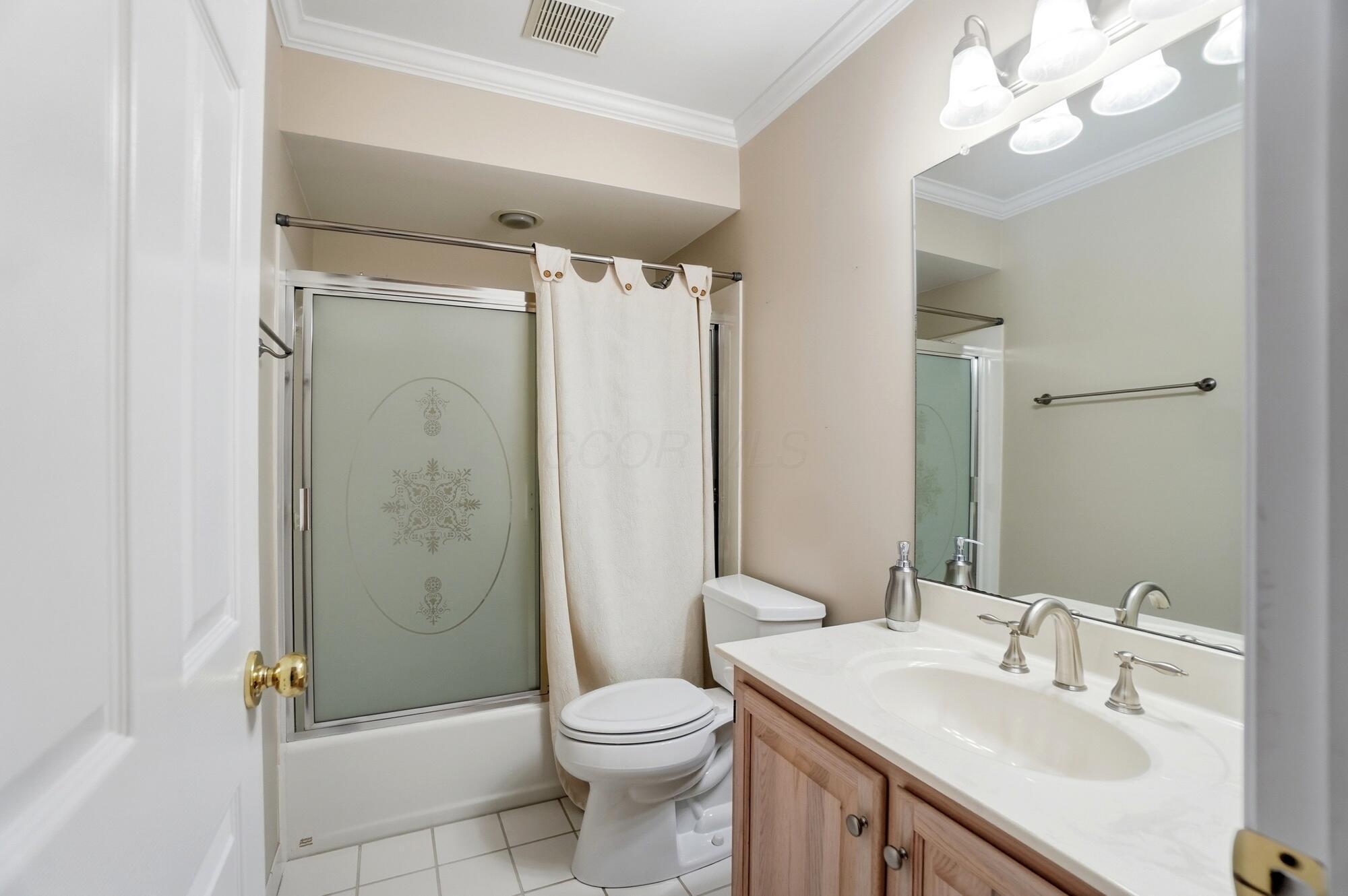 5672 Barry Trace, Dublin