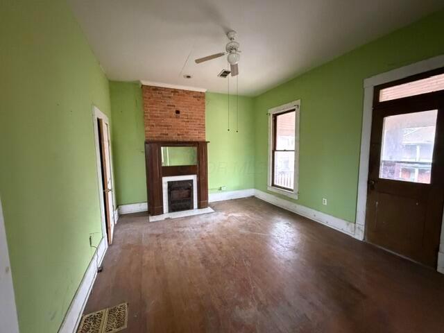 33 Clark Place, 35 35