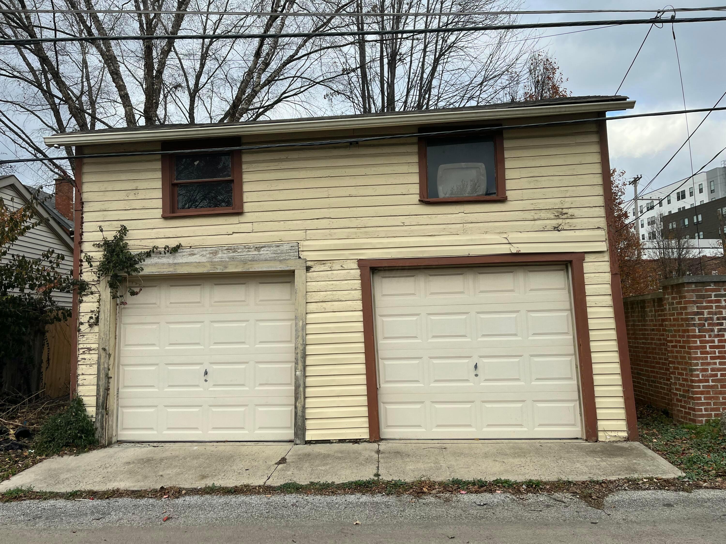 33 Clark Place, 35 35