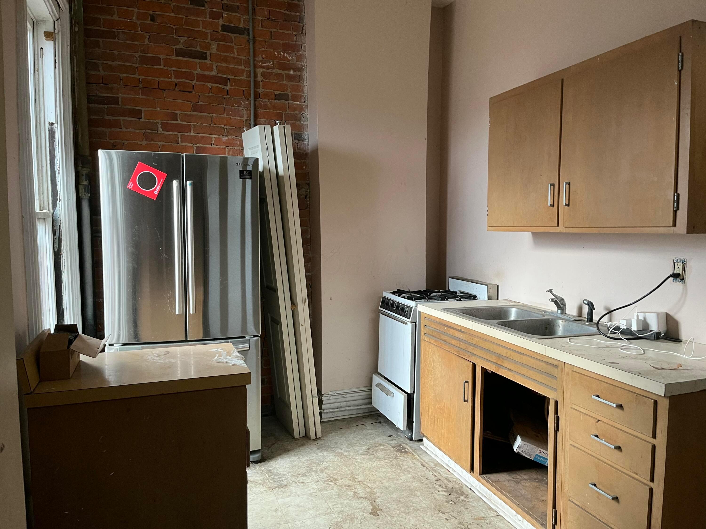 33 Clark Place, 35 35