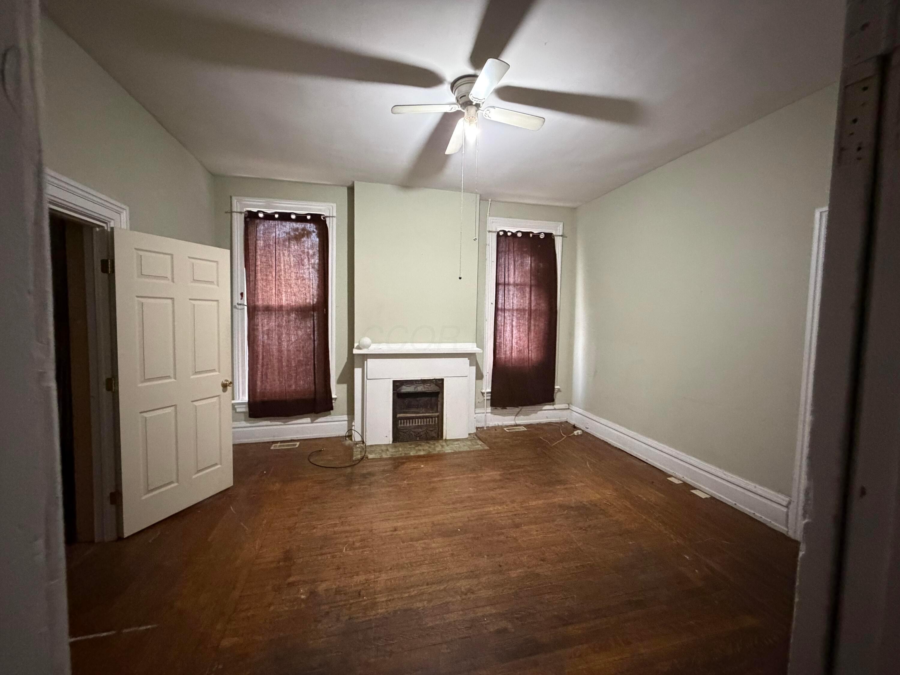 33 Clark Place, 35 35