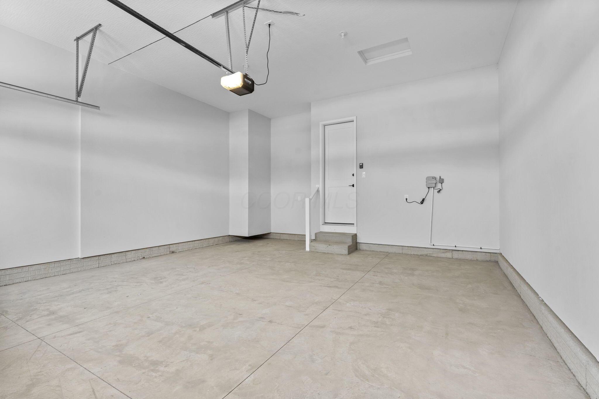 4041 Captains Circle