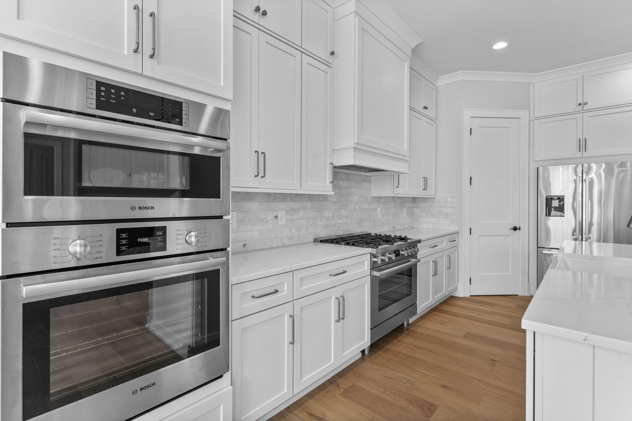 4041 Captains Circle