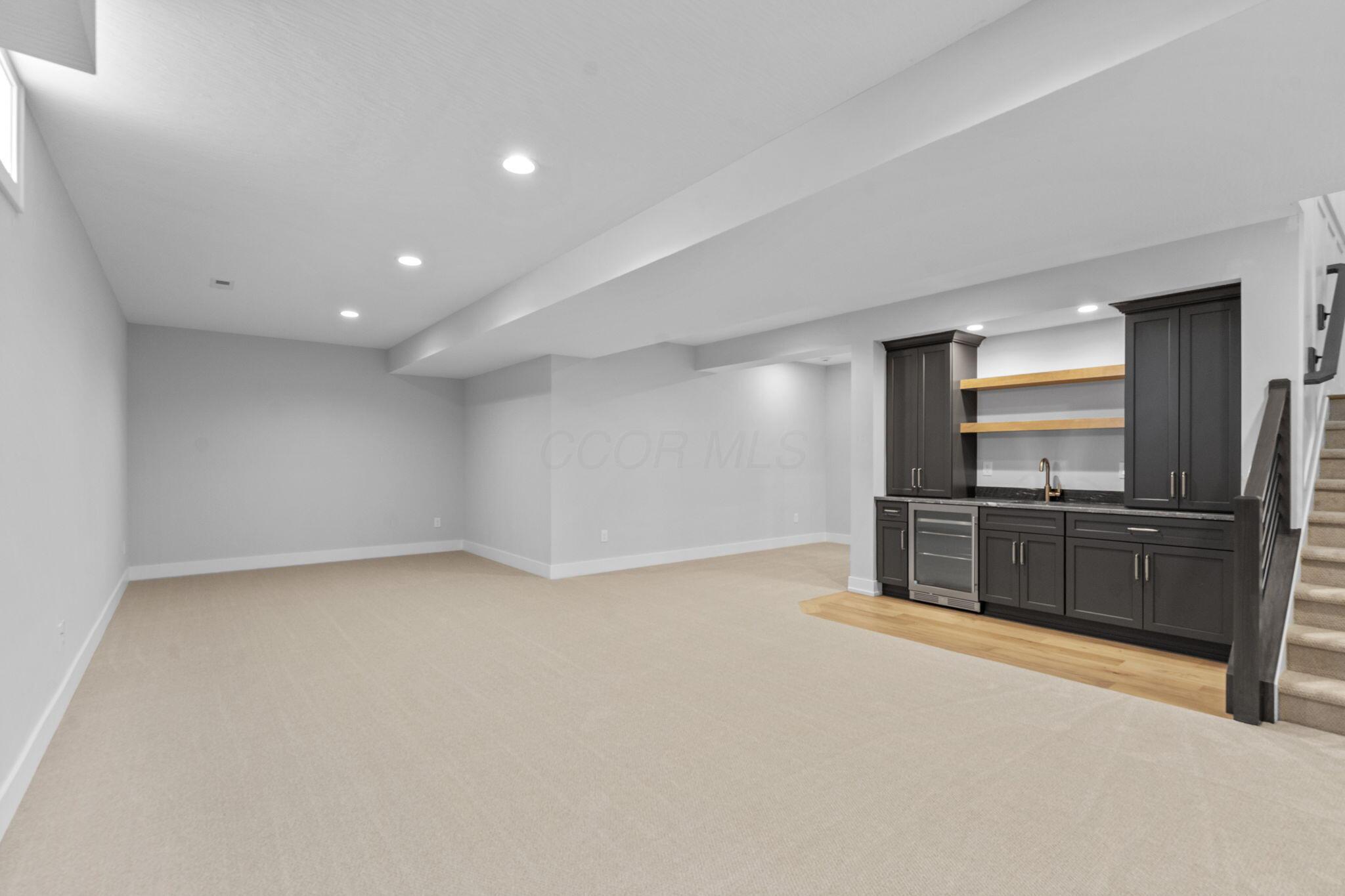 4041 Captains Circle