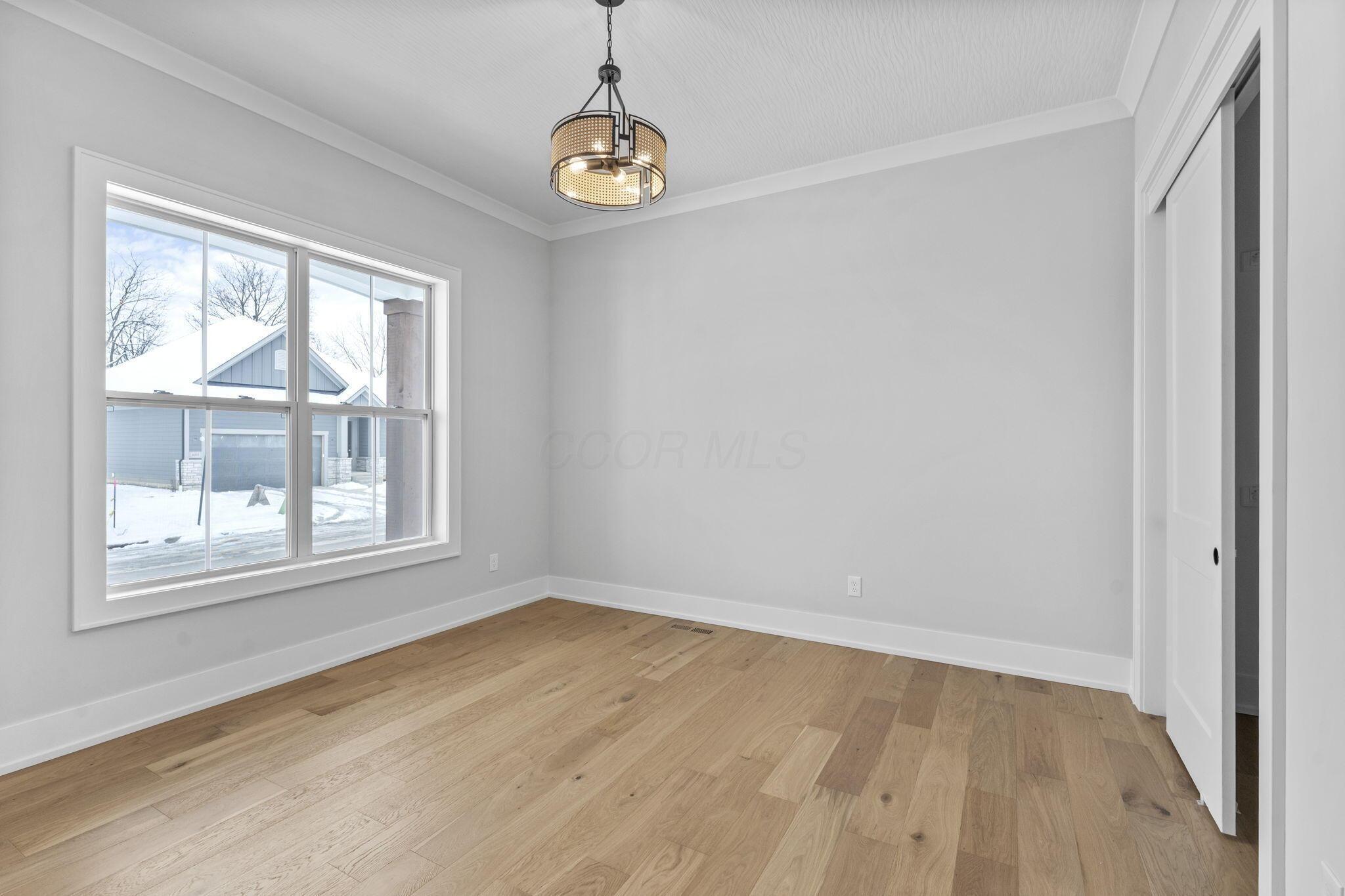 4041 Captains Circle