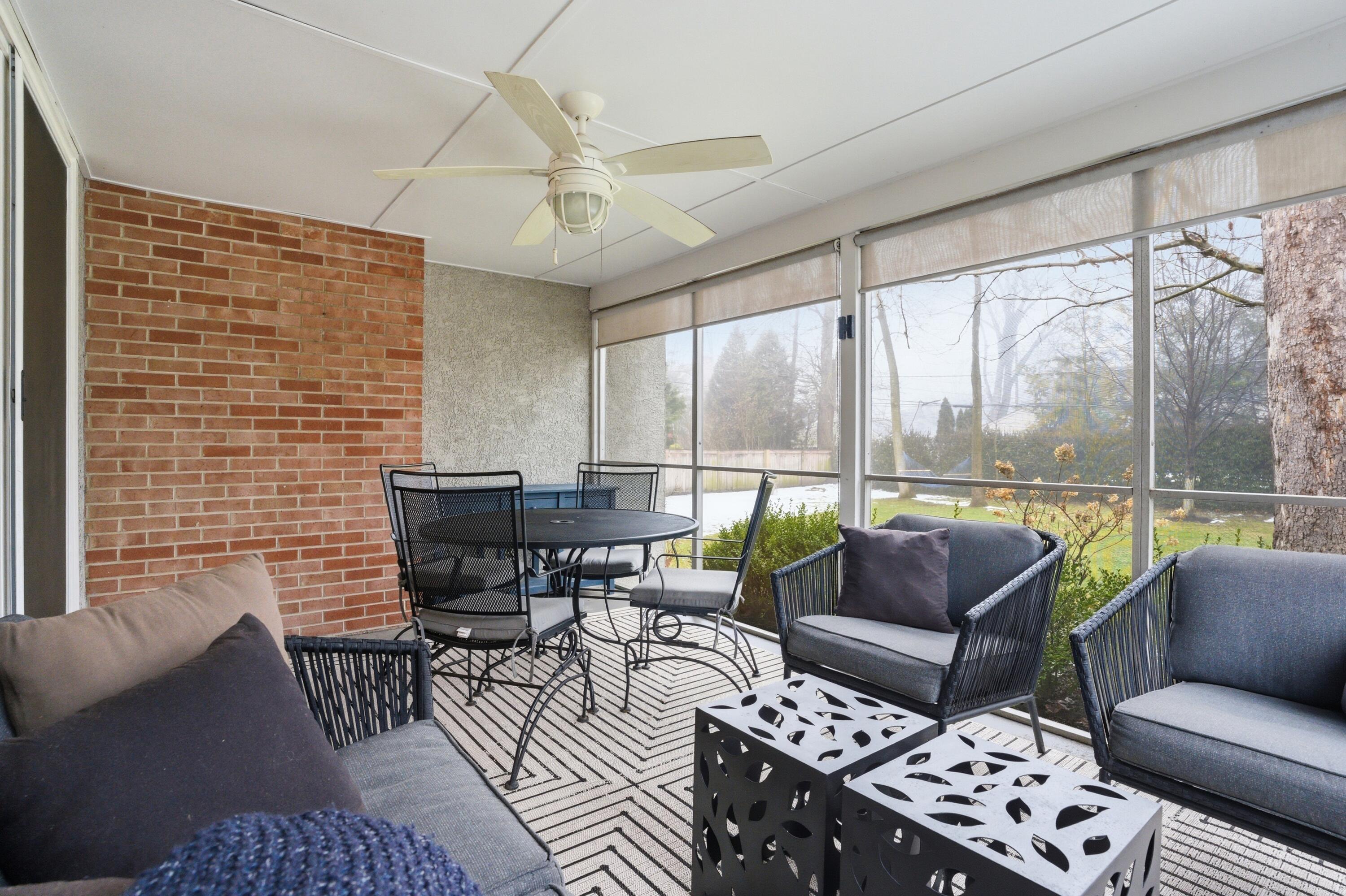 343 N Cassady Avenue