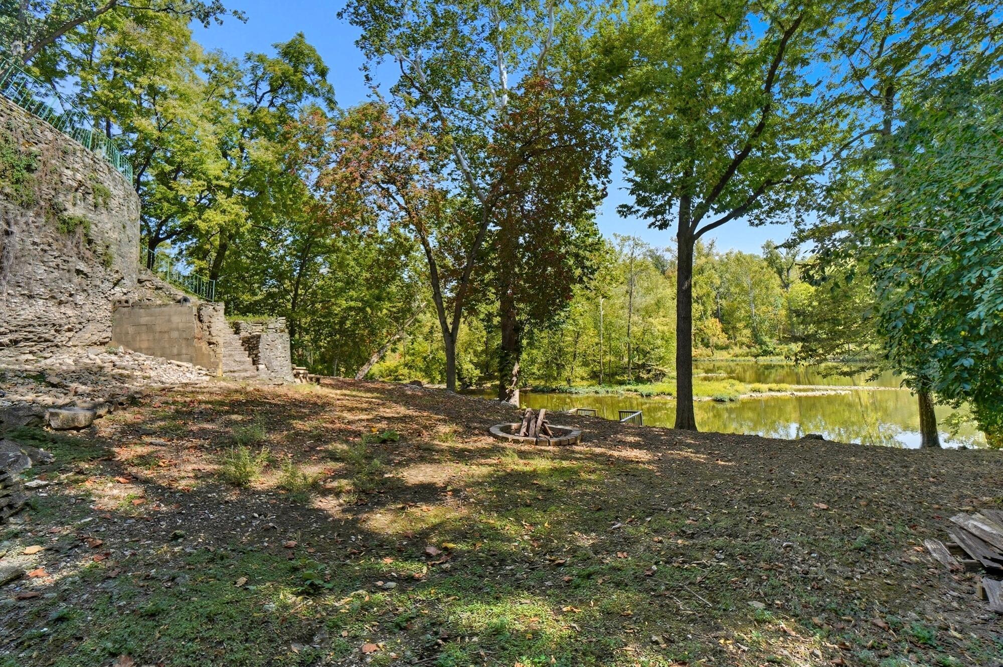 180 S Riverview Street