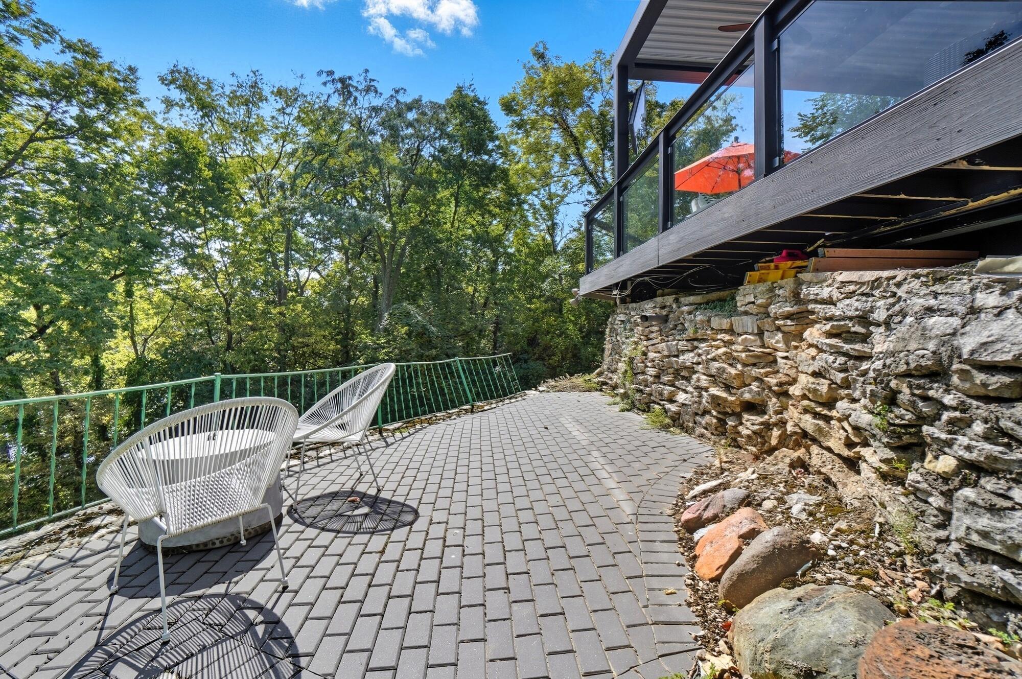 180 S Riverview Street