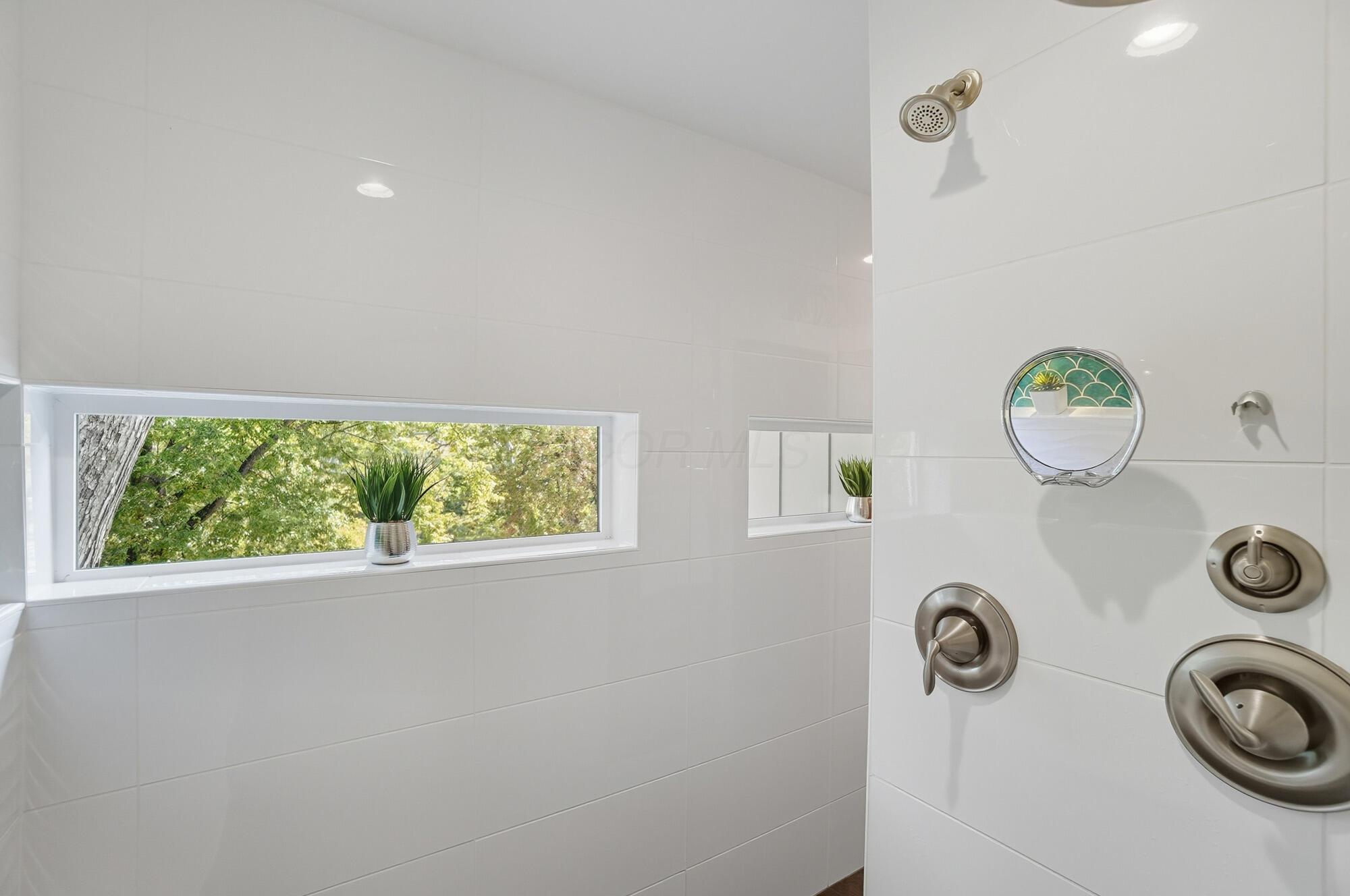 180 S Riverview Street