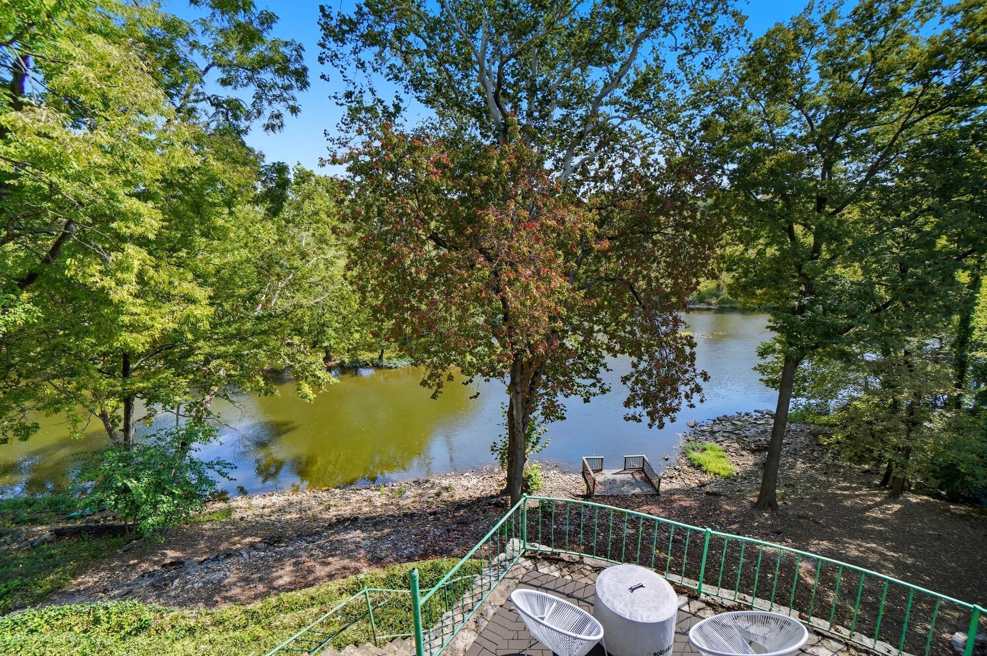 180 S Riverview Street