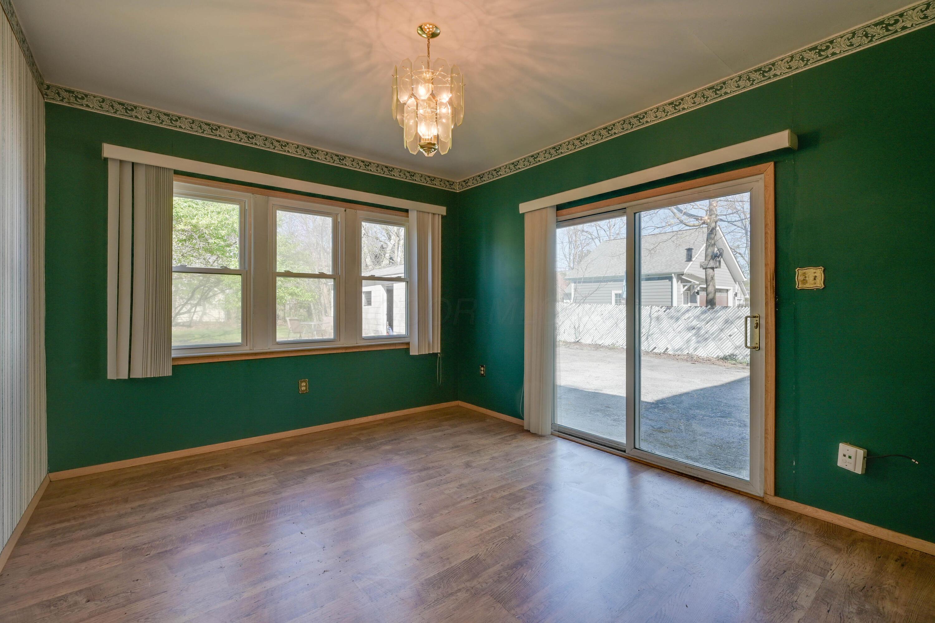 1129 Grandview Avenue