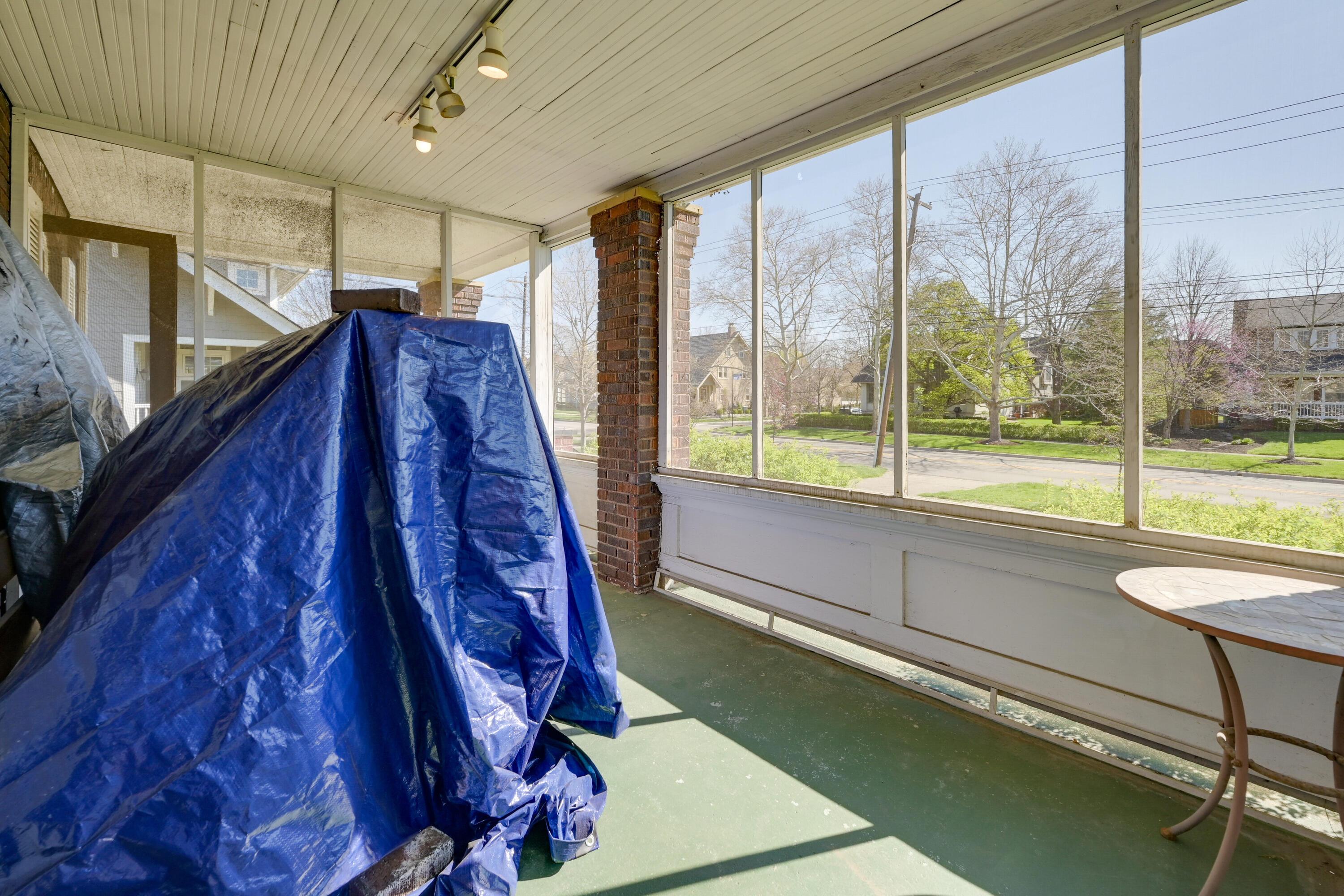 1129 Grandview Avenue