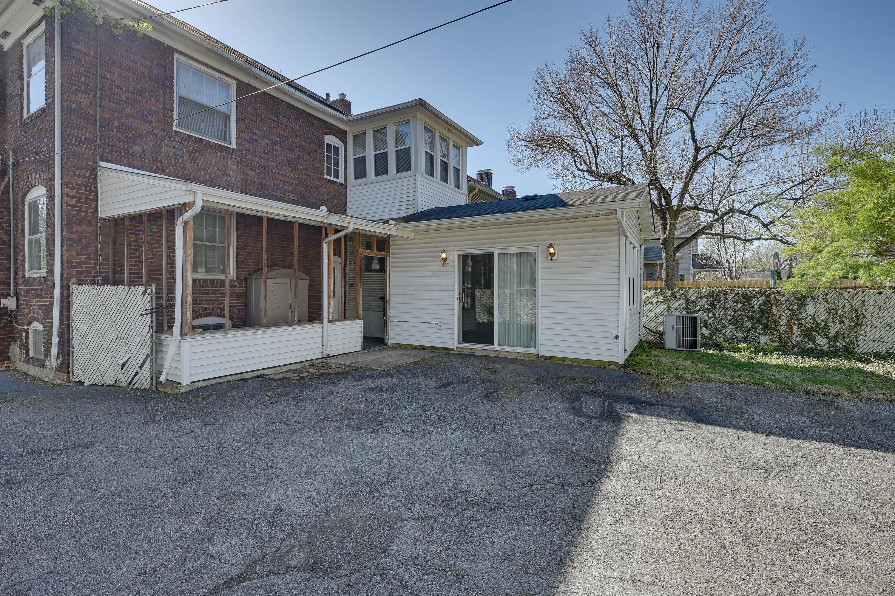 1129 Grandview Avenue