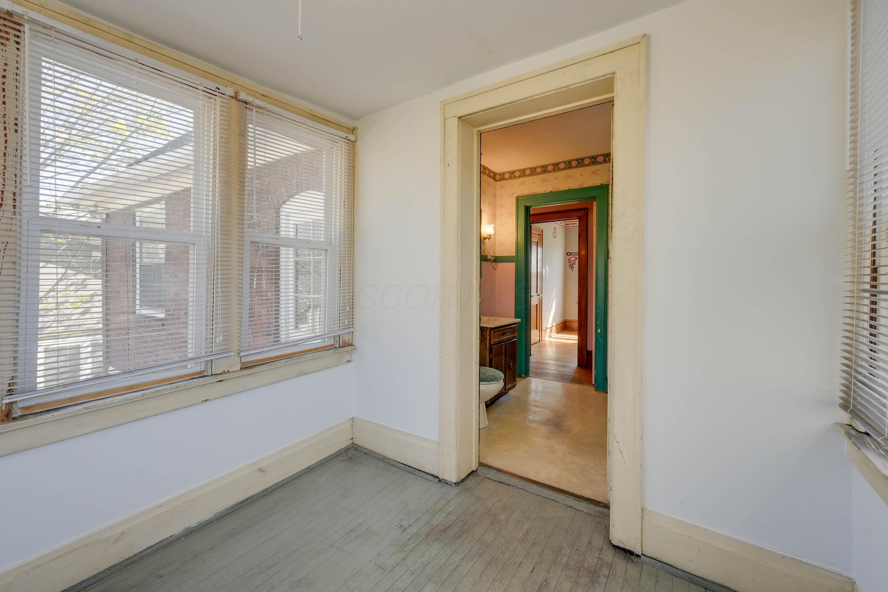 1129 Grandview Avenue