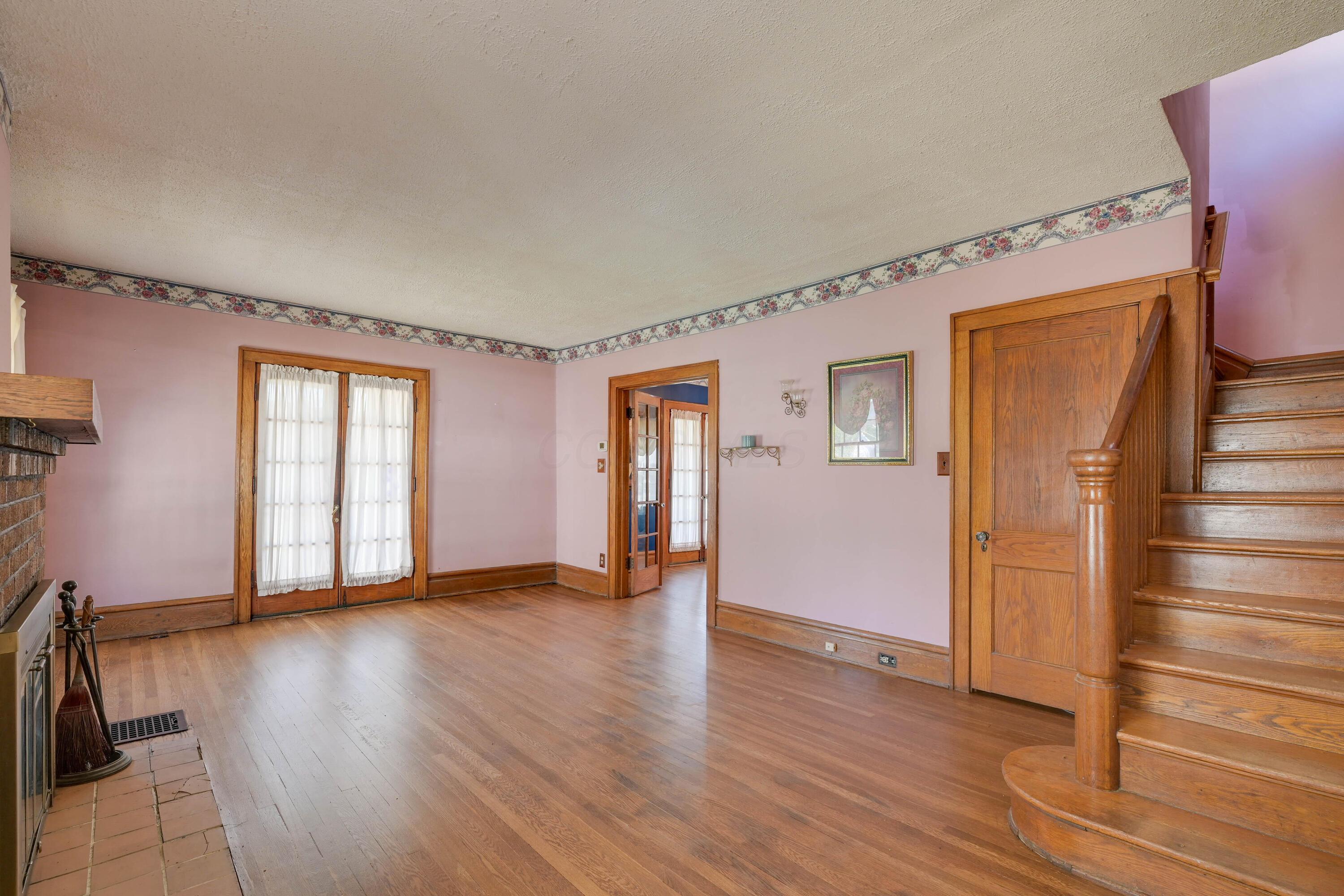 1129 Grandview Avenue