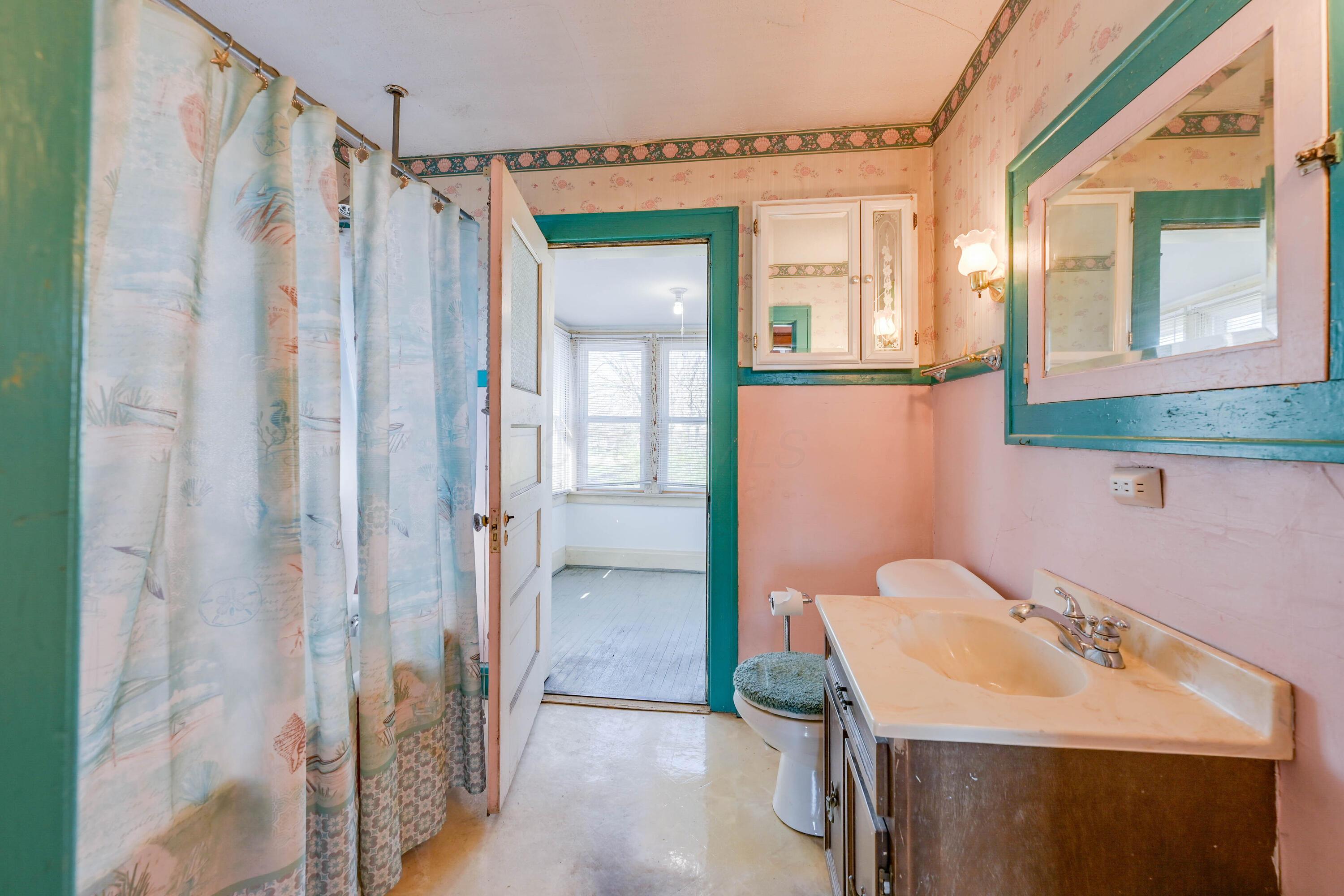 1129 Grandview Avenue