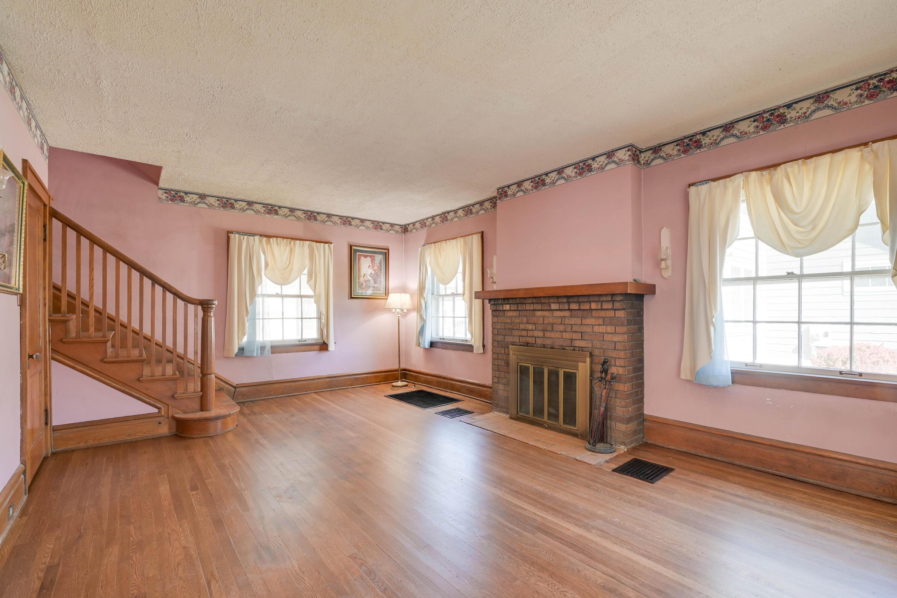 1129 Grandview Avenue