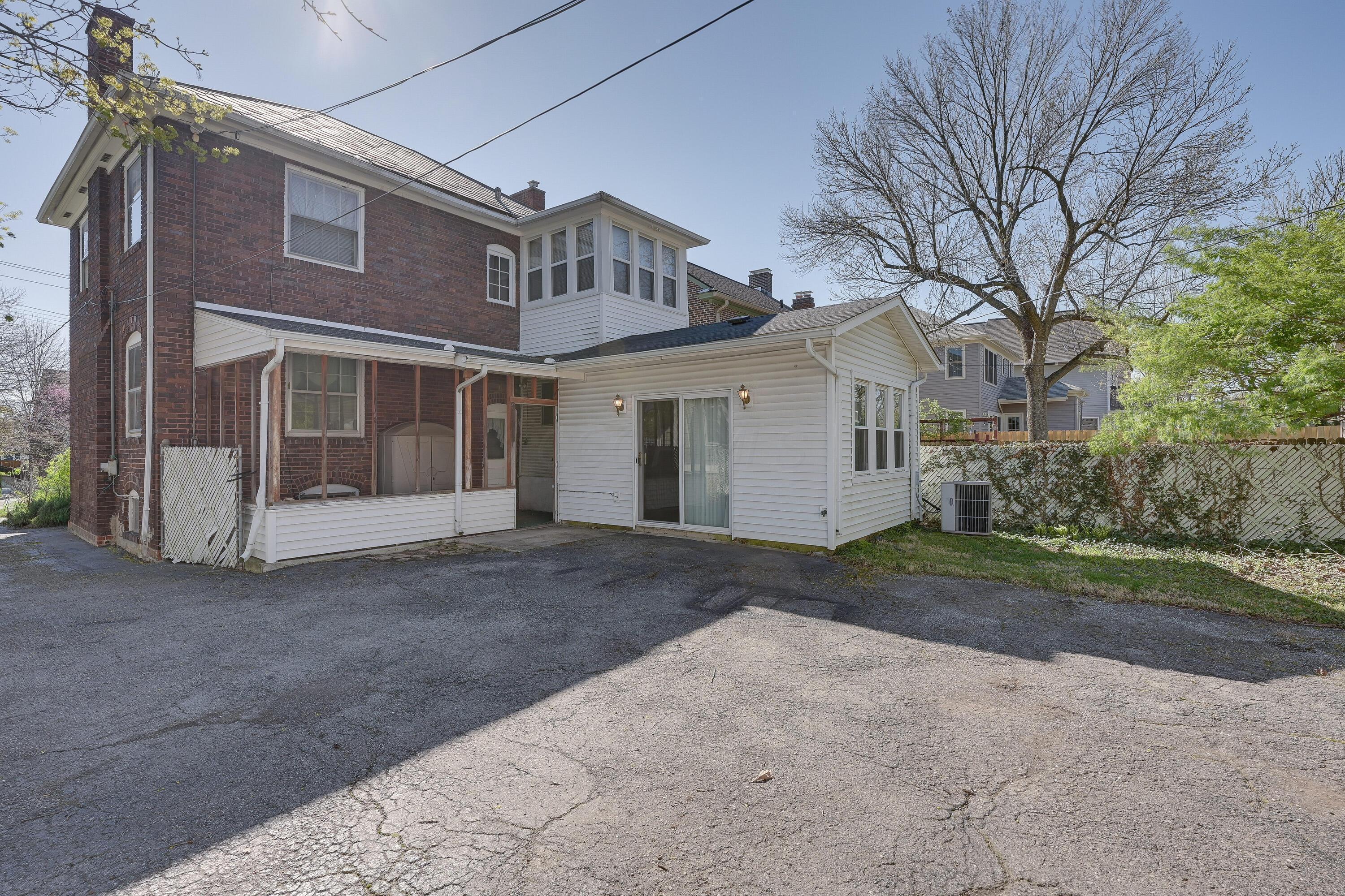 1129 Grandview Avenue