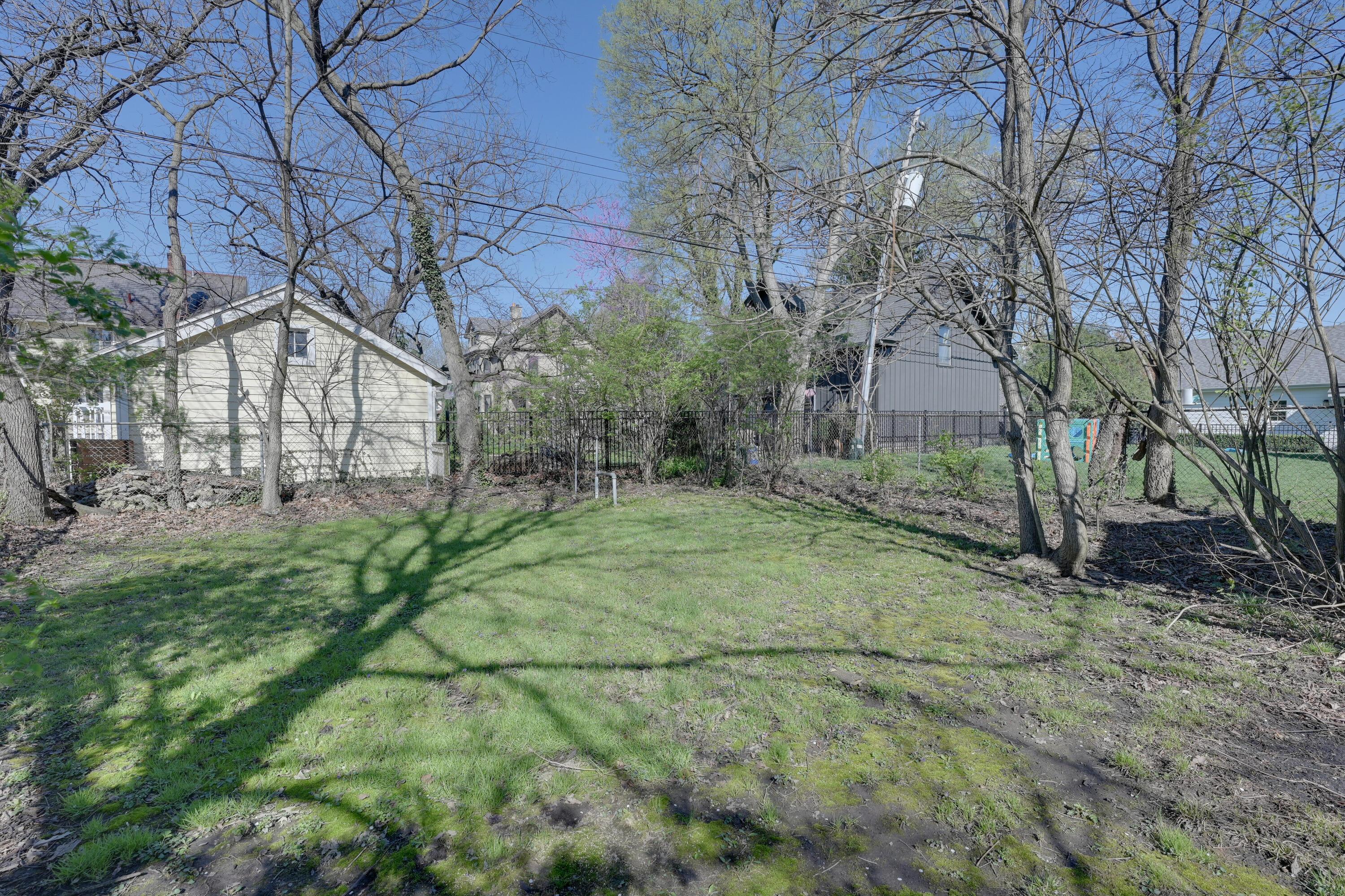 1129 Grandview Avenue