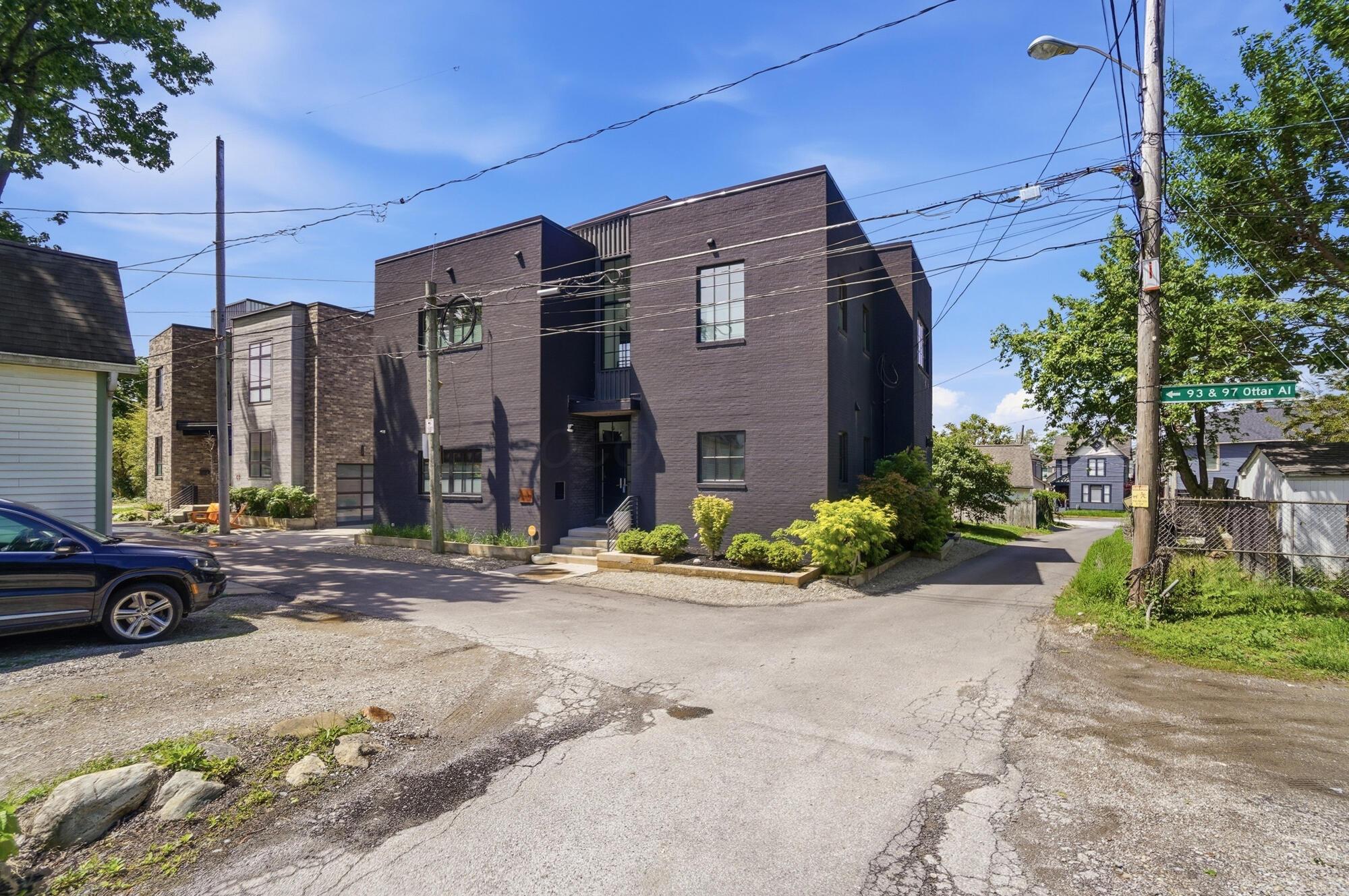 93 Ottar Alley