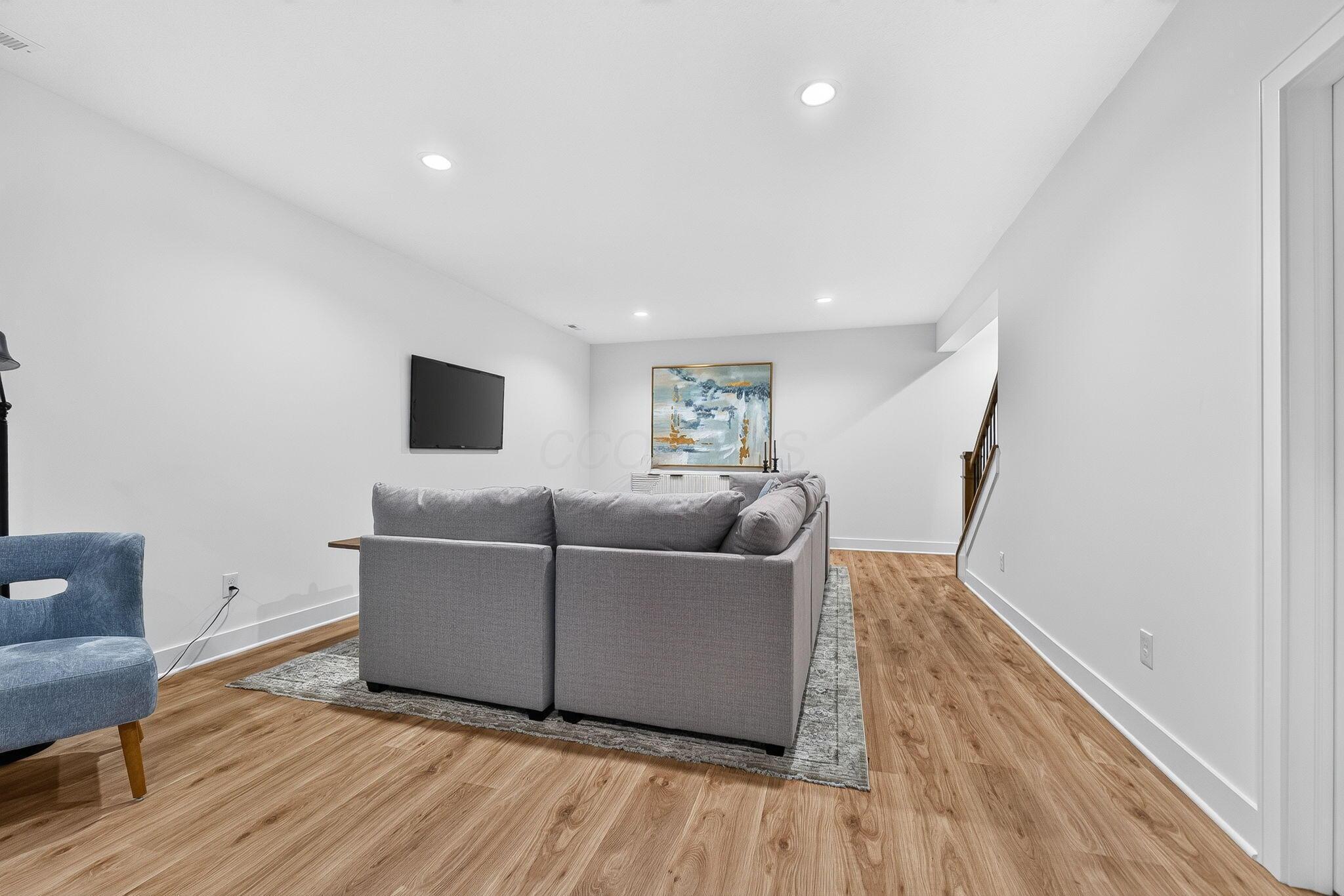 2048 Leopold Drive