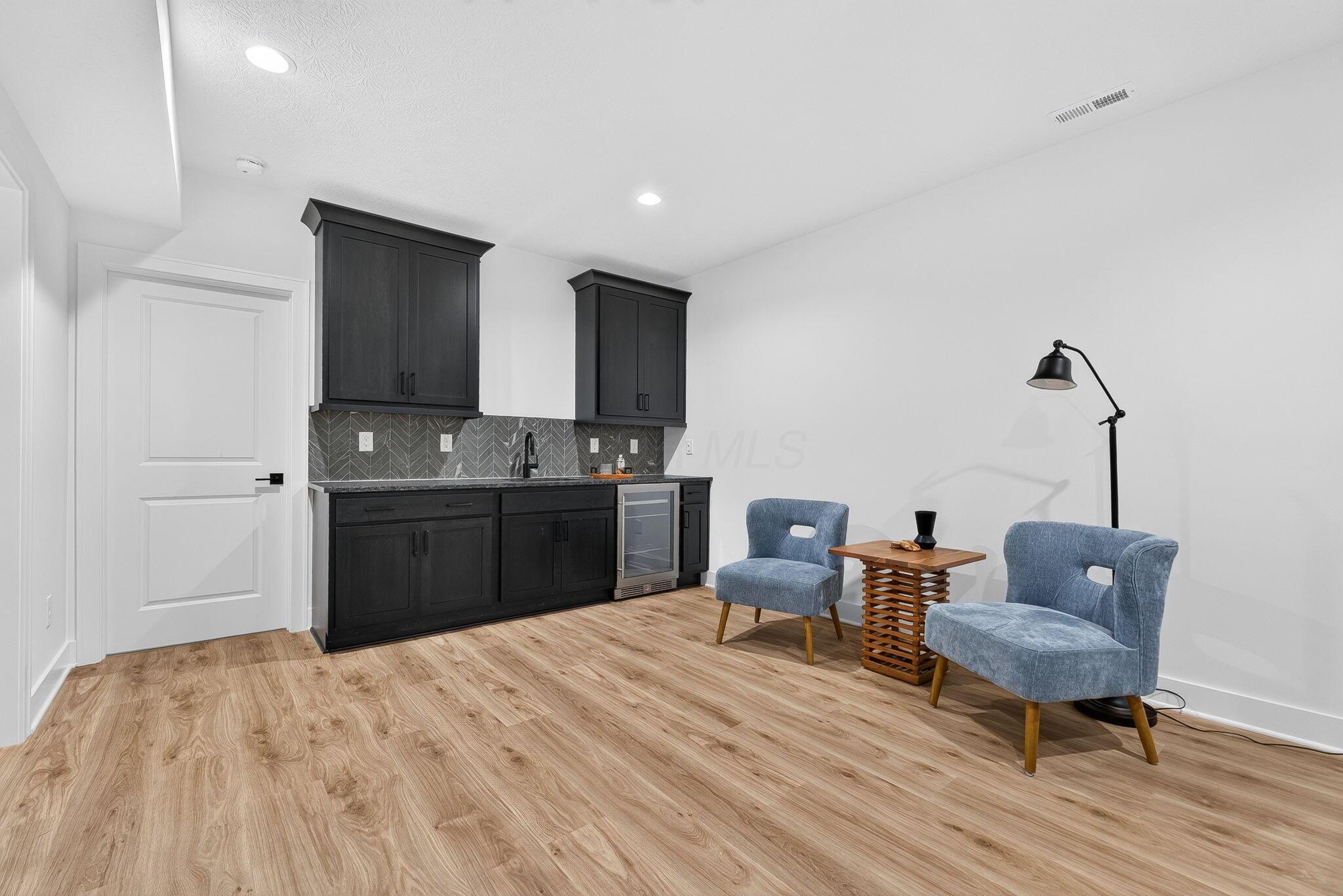 2048 Leopold Drive