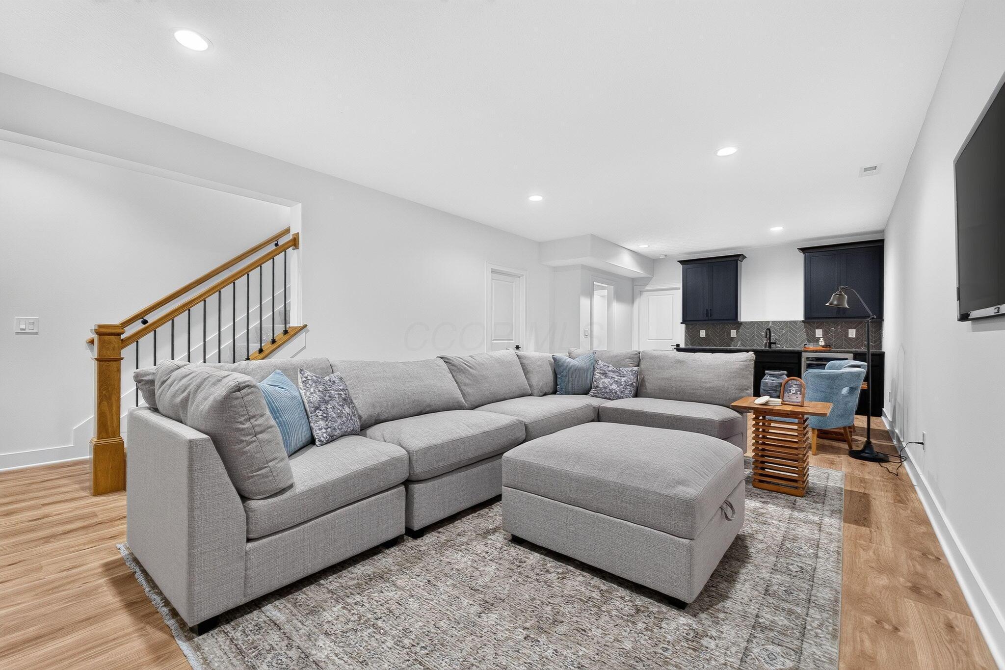 2048 Leopold Drive