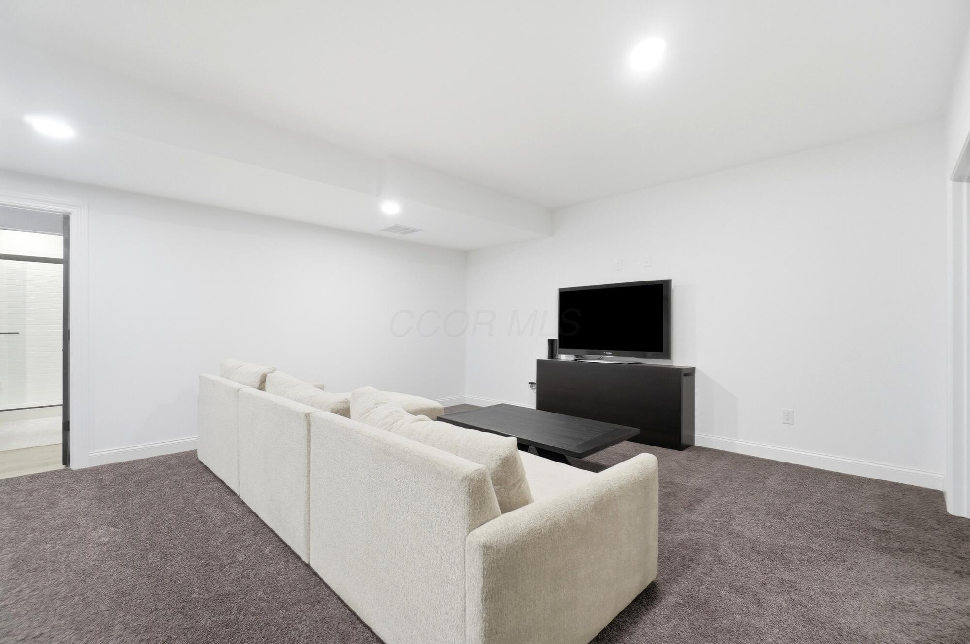 5565 Evans Farm Drive
