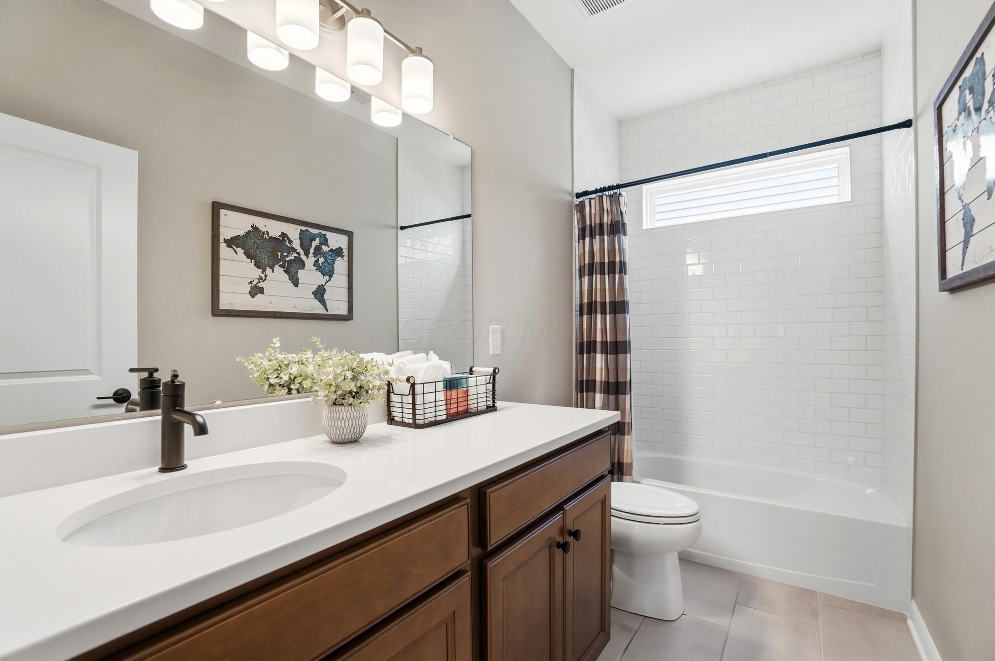 5614 Jessica Lane W