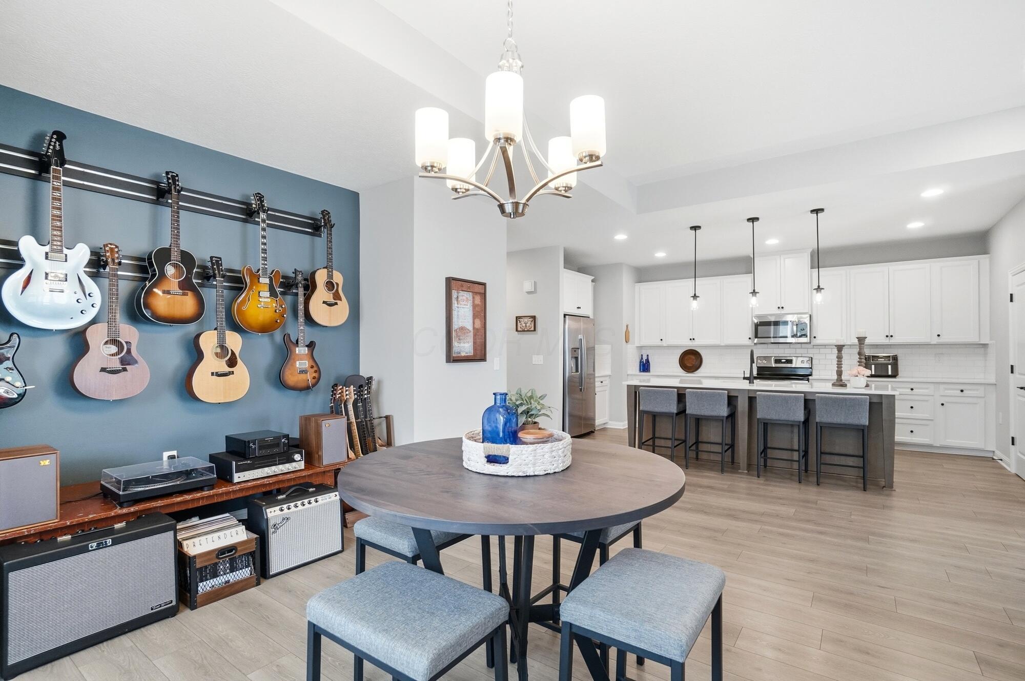 5614 Jessica Lane W