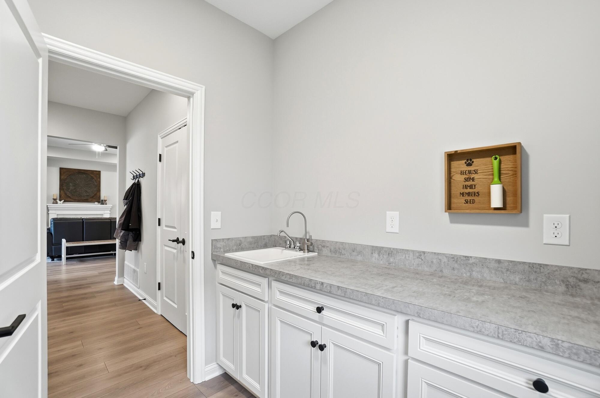 5614 Jessica Lane W