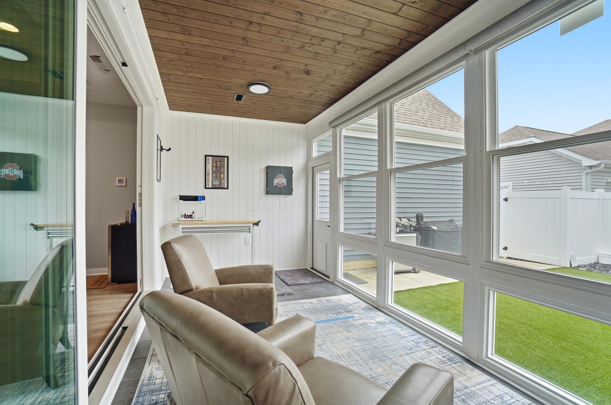 5614 Jessica Lane W