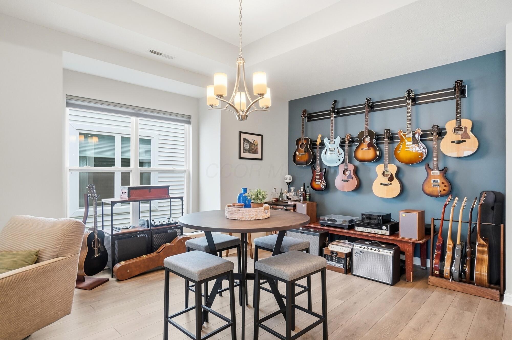 5614 Jessica Lane W