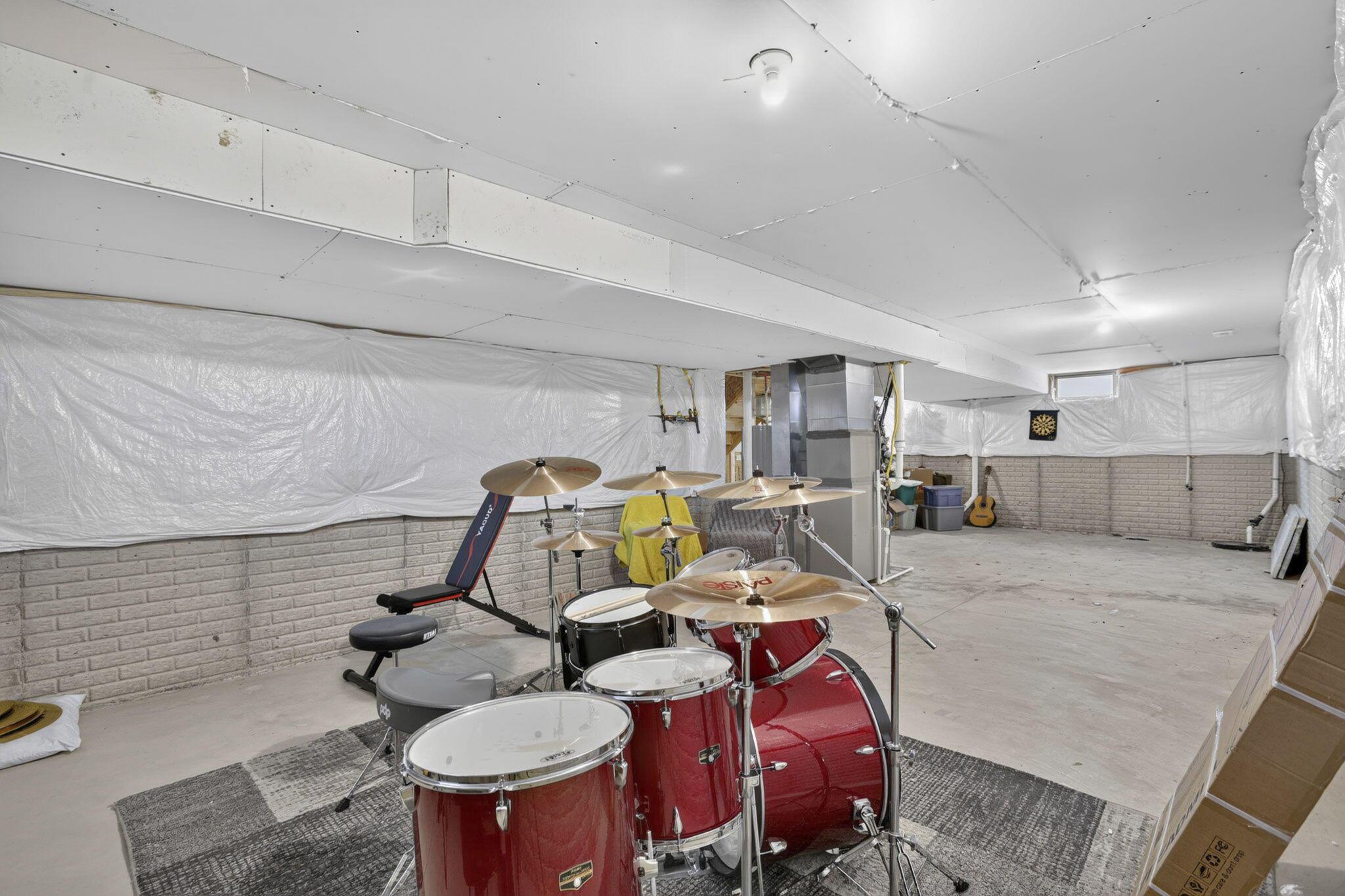 61 Scarlett Drive