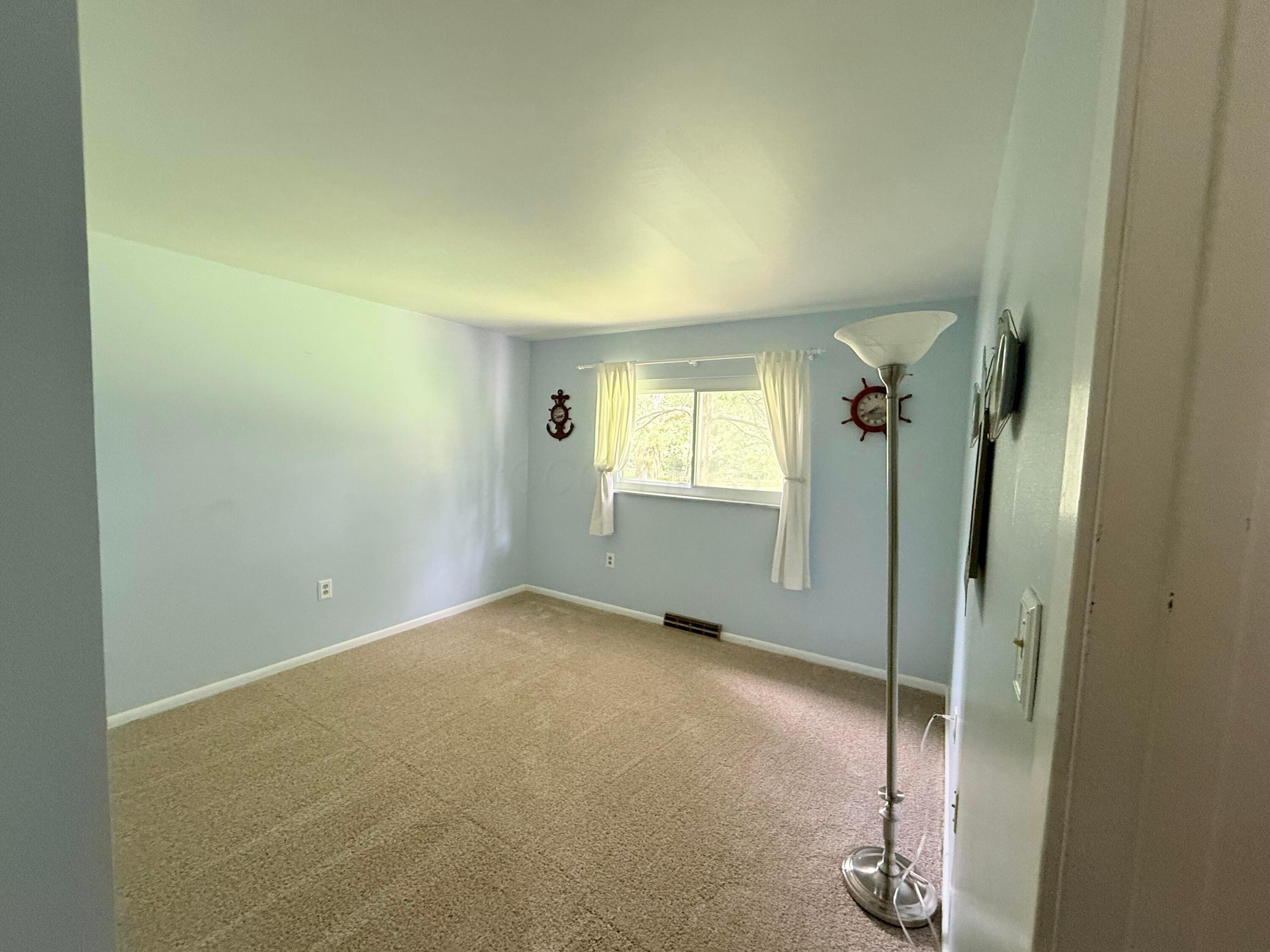 2054 Decker Court