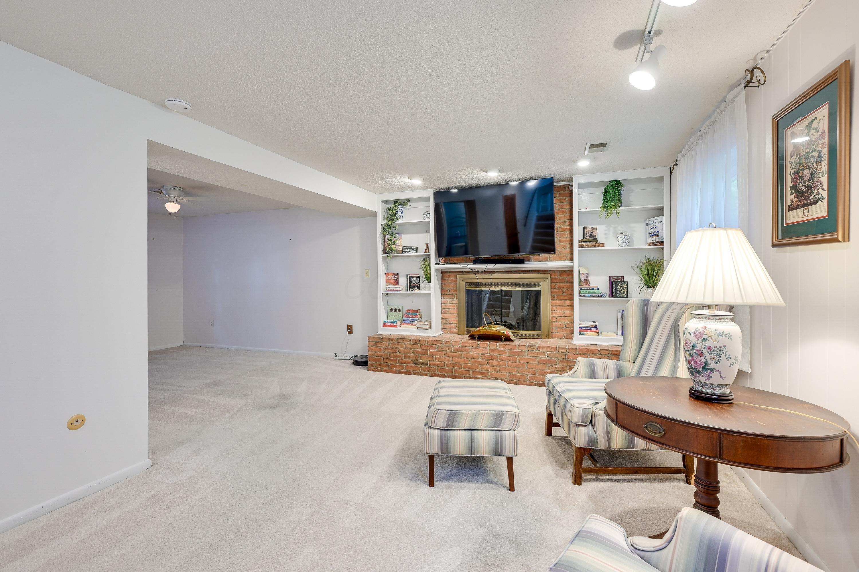 2054 Decker Court