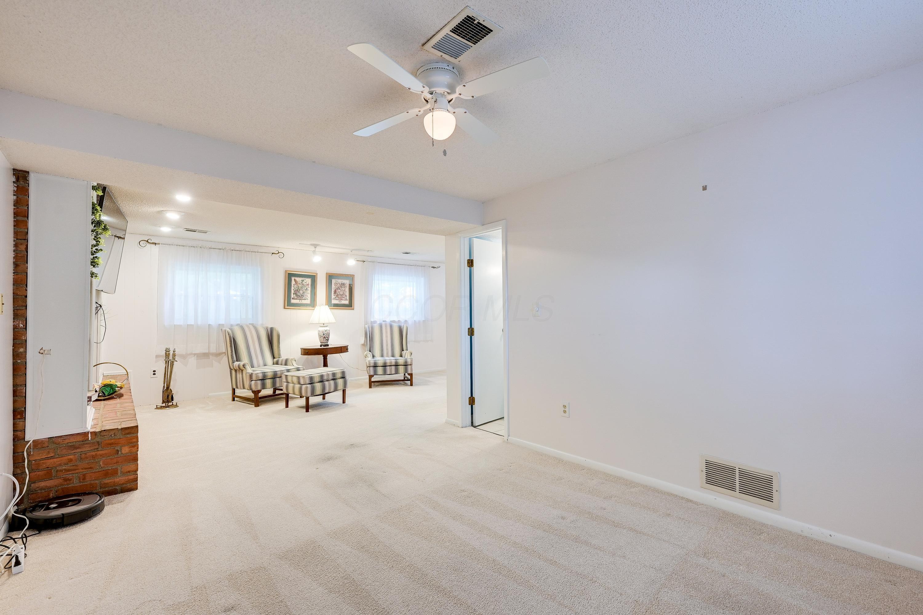 2054 Decker Court