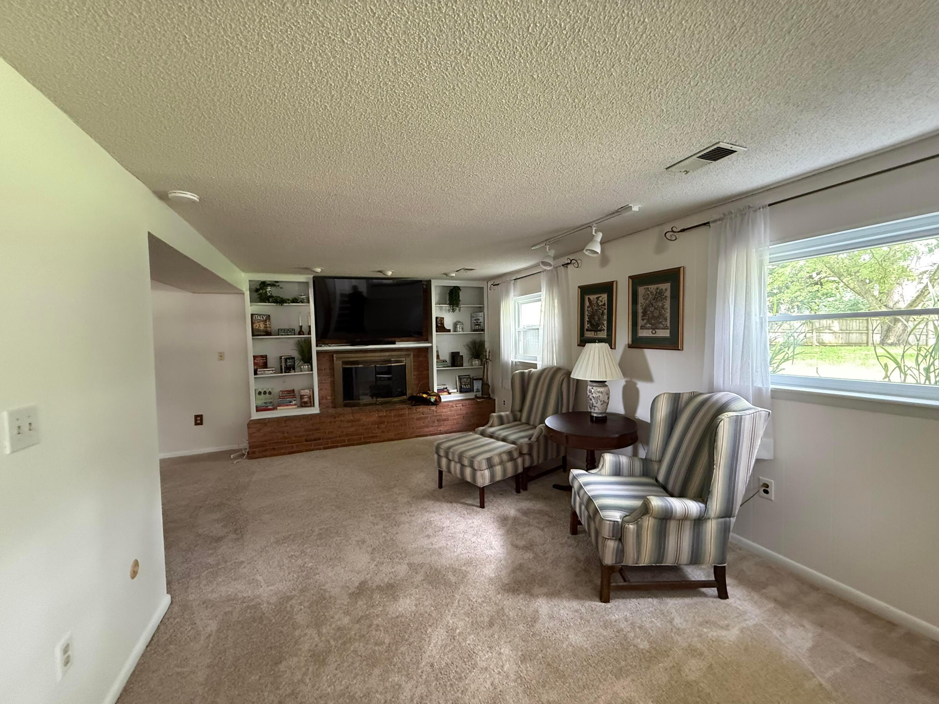 2054 Decker Court