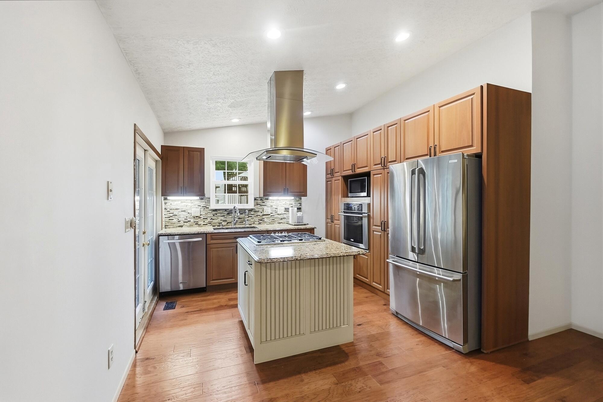 4912 Canal Cove Way