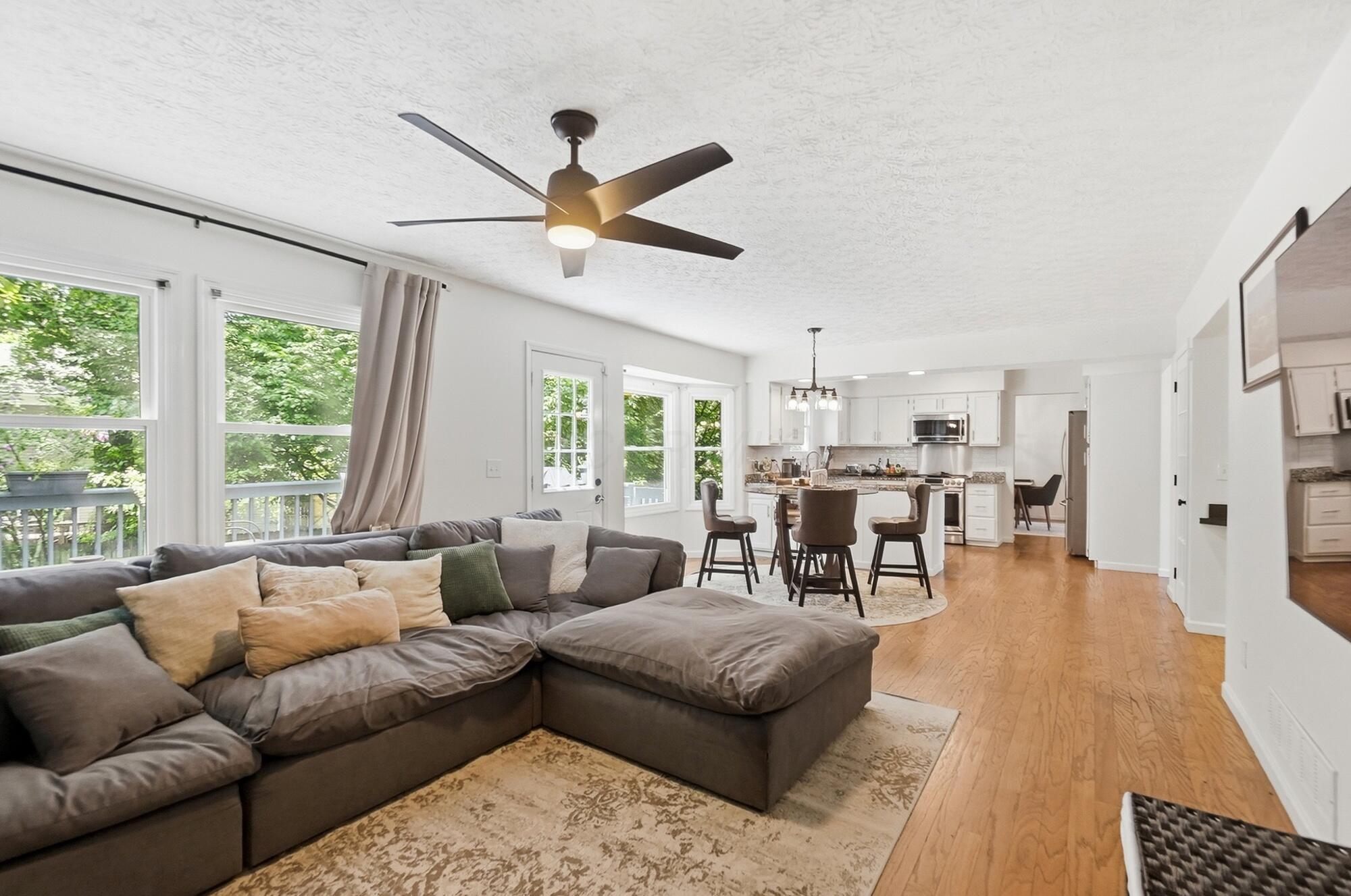 5203 Hickory Grove