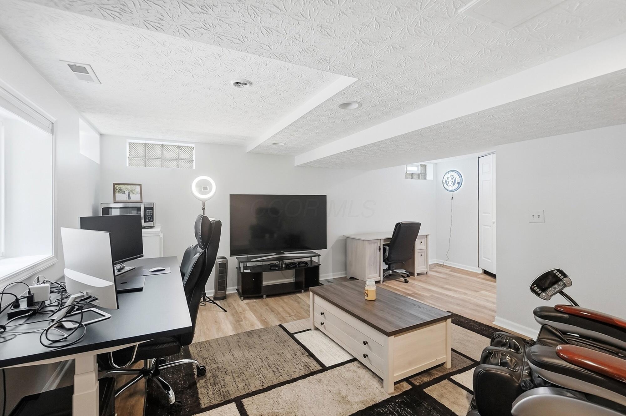 5203 Hickory Grove