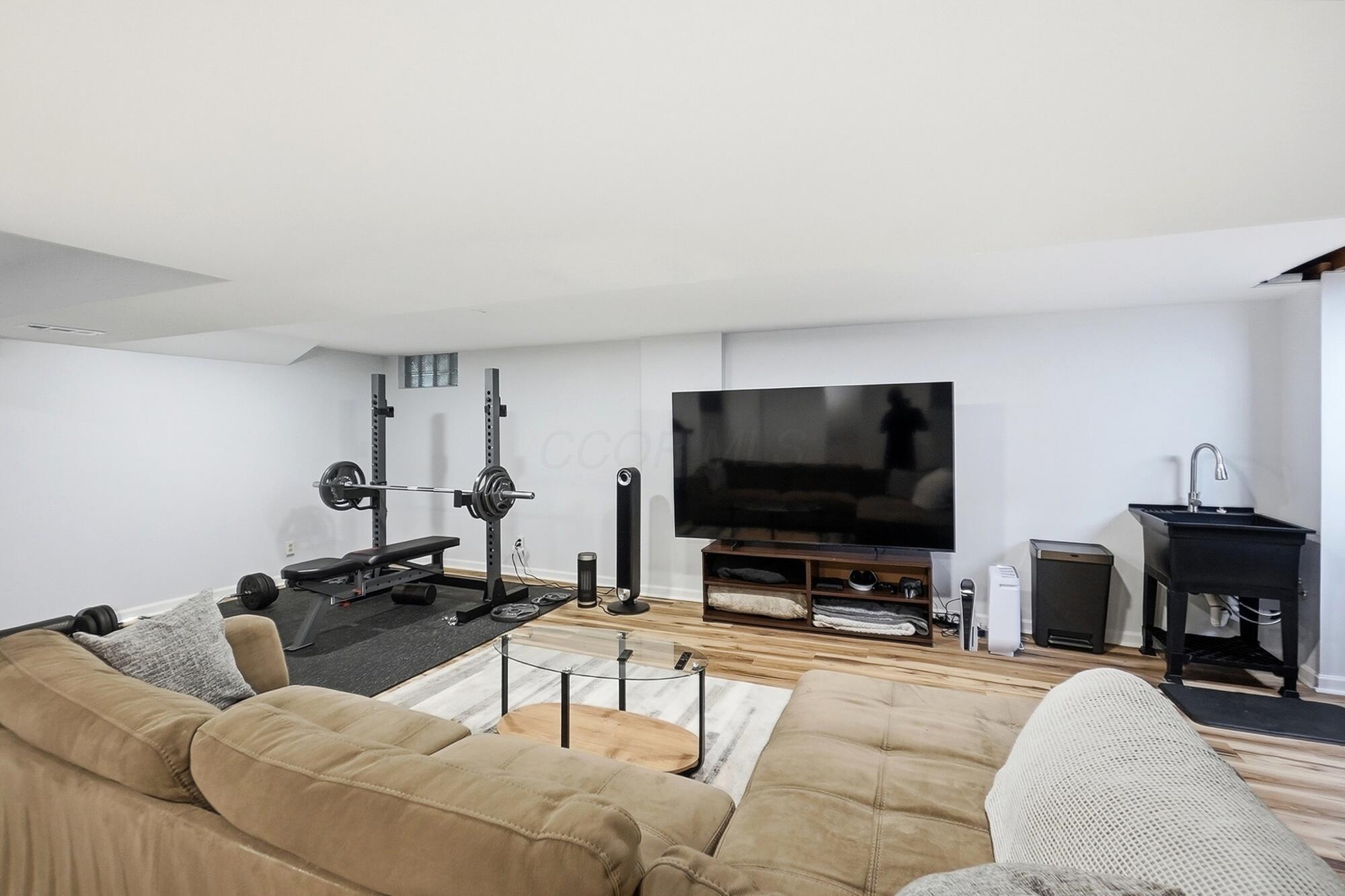 5203 Hickory Grove
