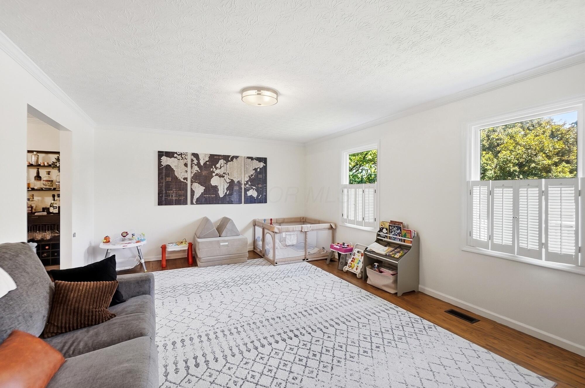 5203 Hickory Grove